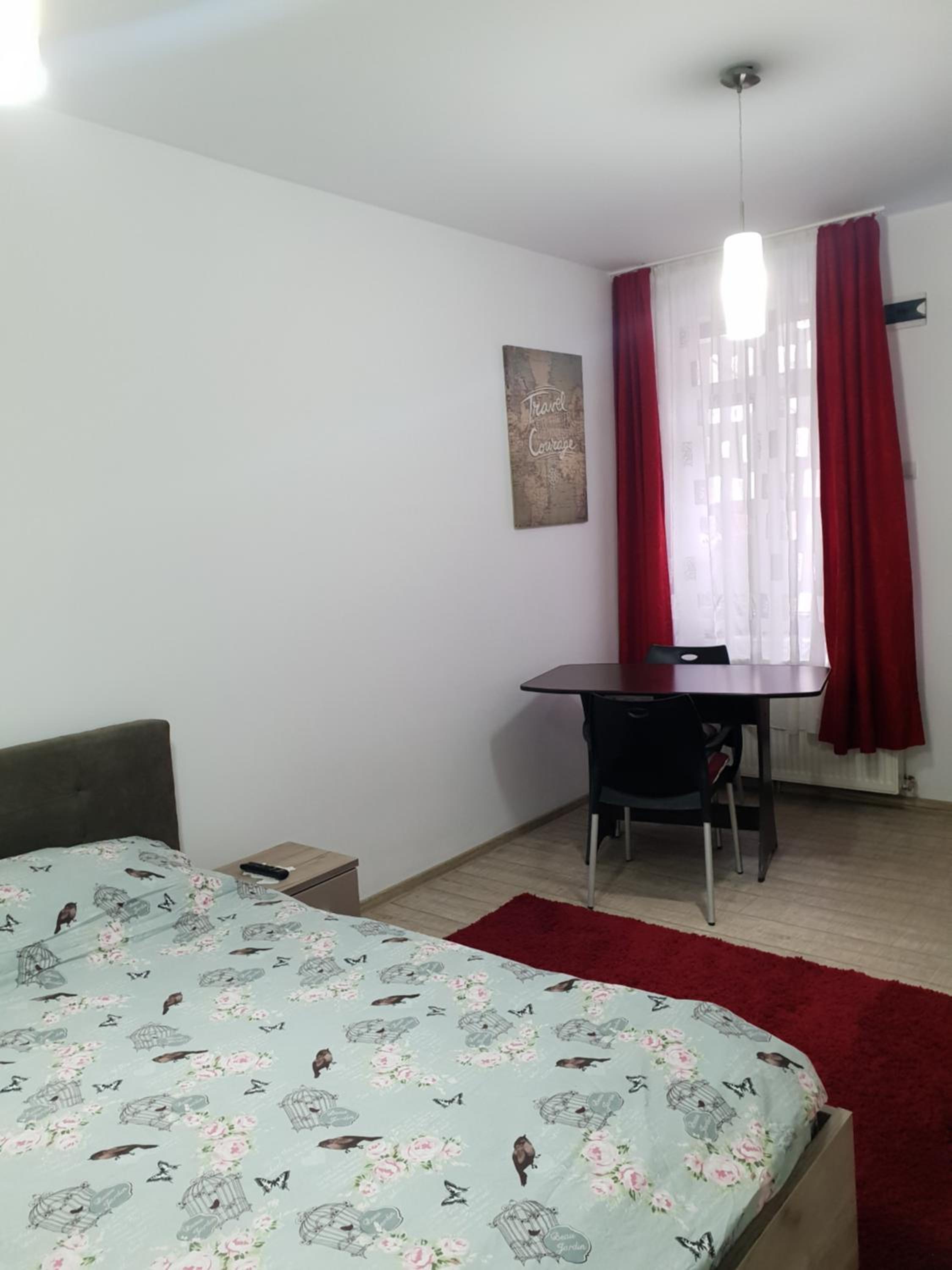 One-Bedroom Apartment - Photo 8