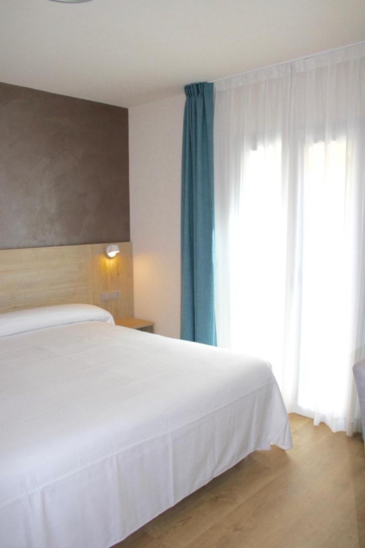 Superior Double or Twin Room - Photo 12