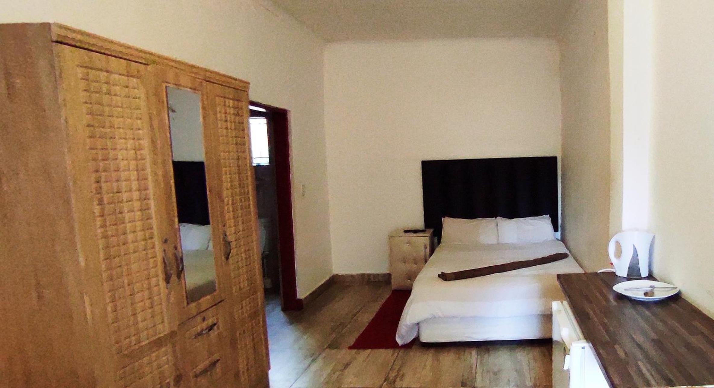 Twin Room - Photo 2