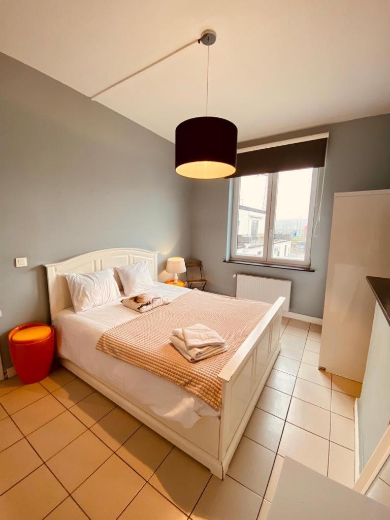 Three-Bedroom Apartment - Photo 10