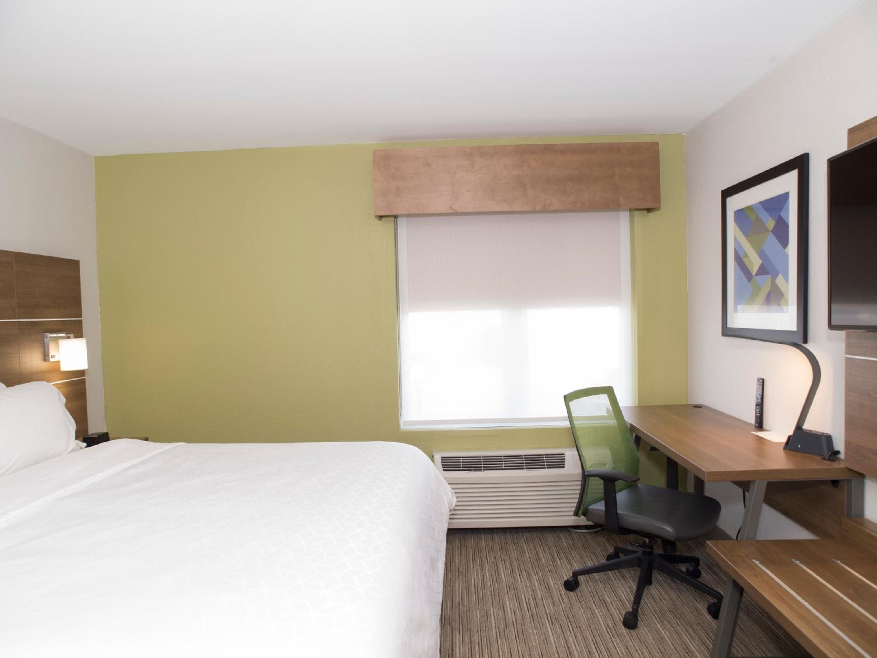King Suite with Sofa Bed - Photo 4