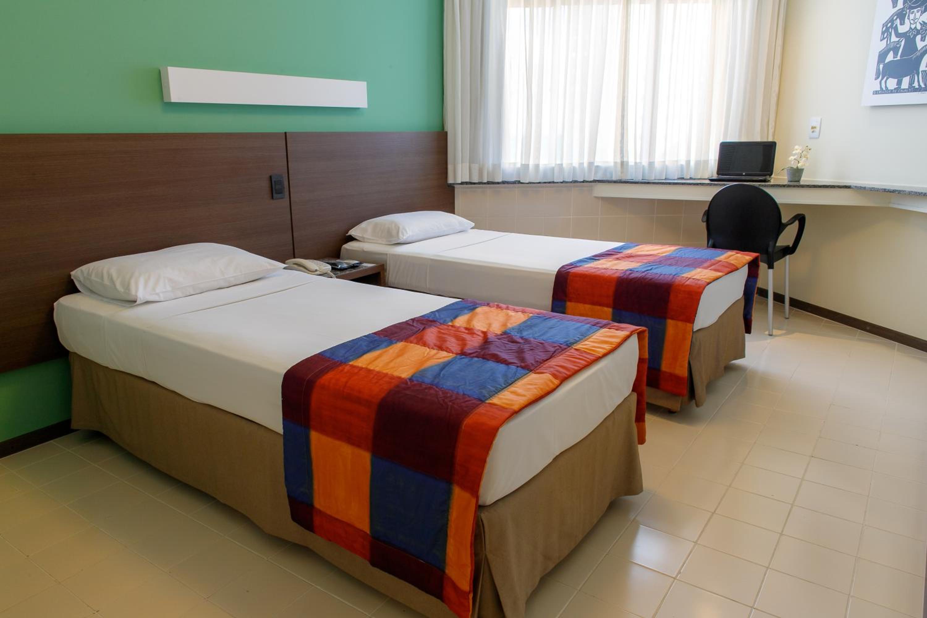 Standard Twin Room - Photo 1
