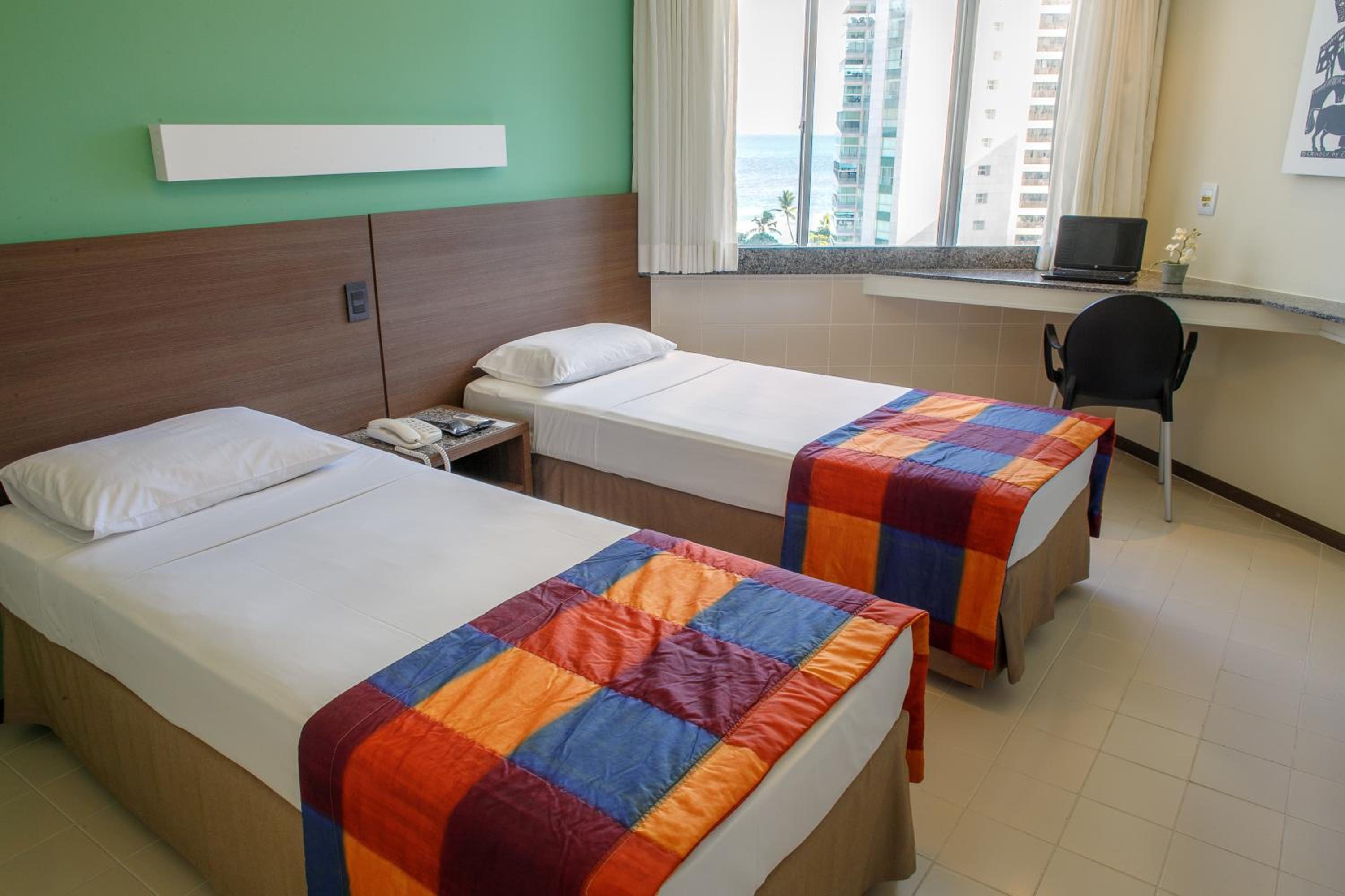 Standard Twin Room - Photo 2