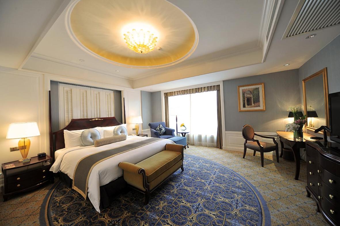 Business Suite - Photo 1