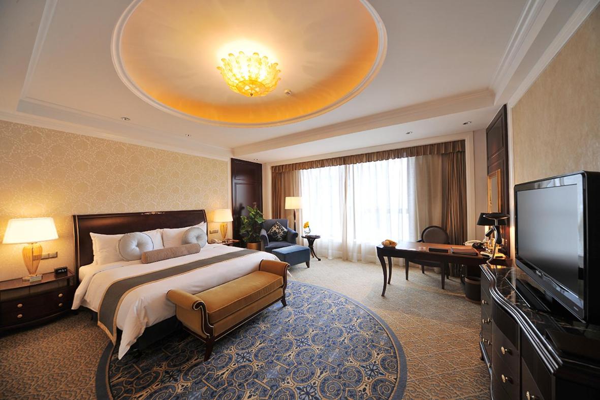 Deluxe Business Double Room