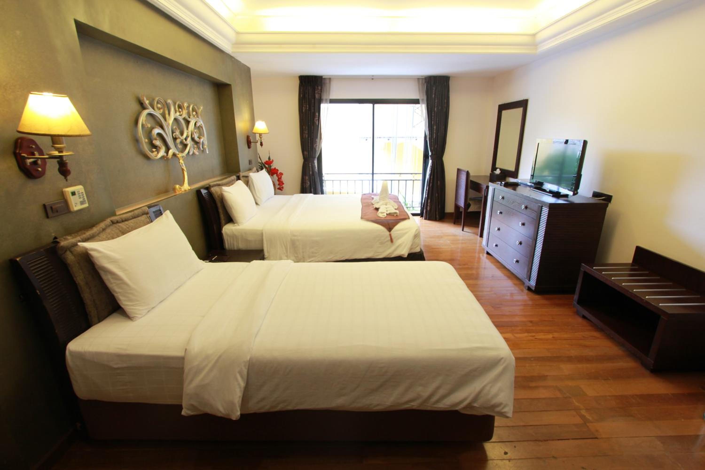 Deluxe Triple Room - Photo 2