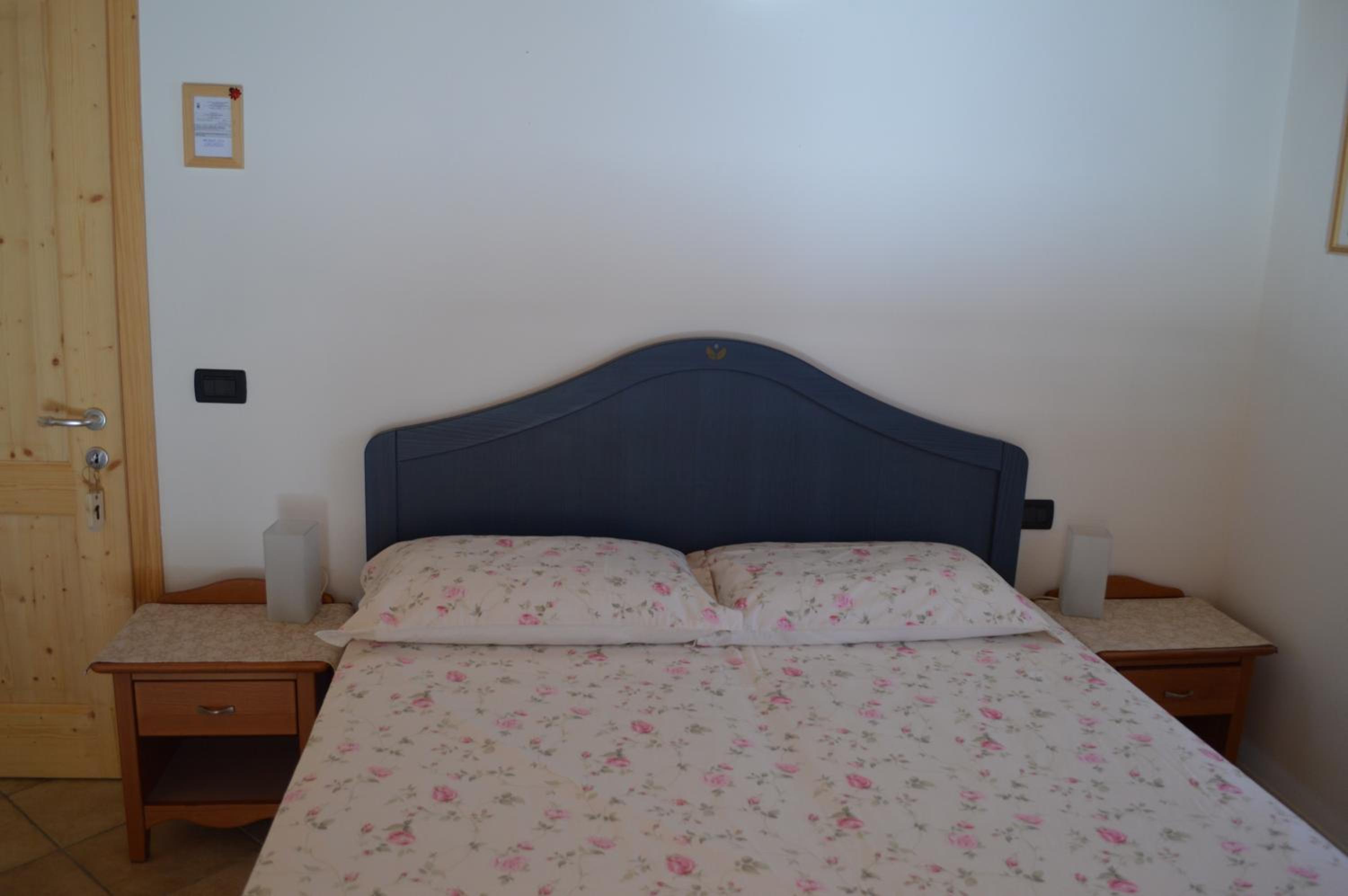 Double Room - Photo 25