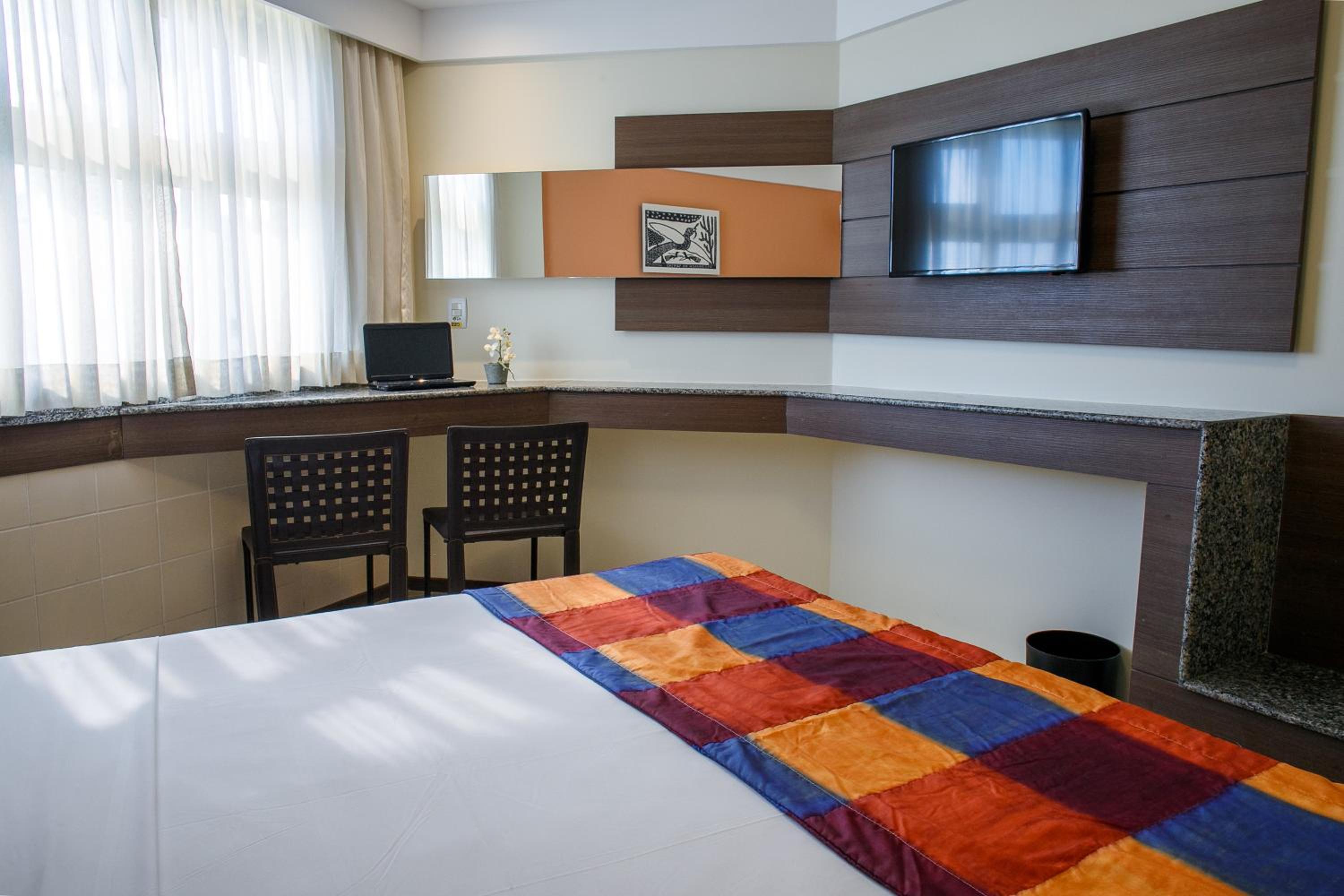 Suite - Photo 8