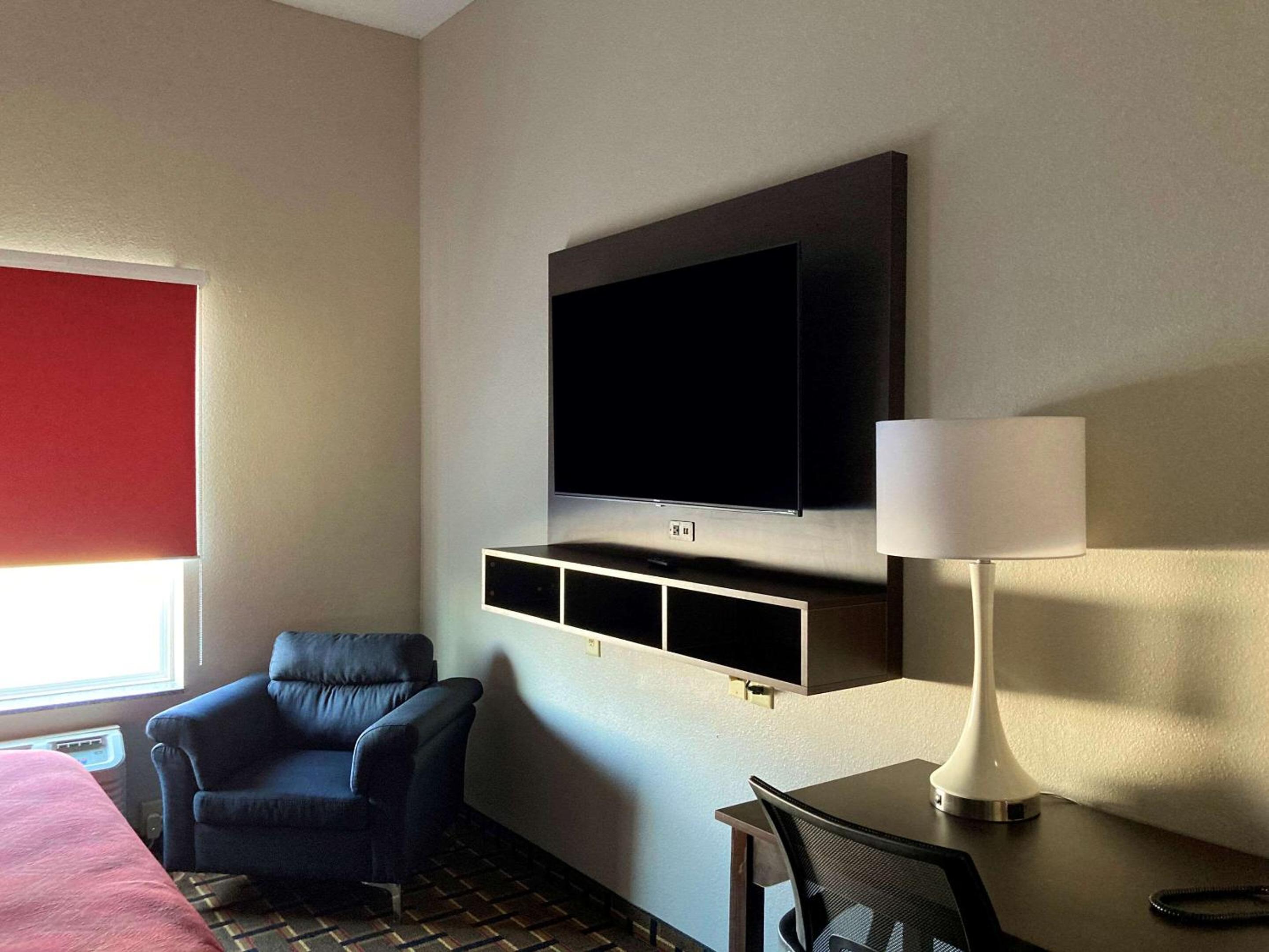 King Room - Non-Smoking - Photo 12