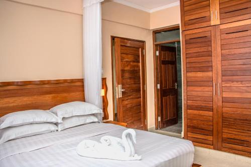 Two-Bedroom Apartment - Photo 14