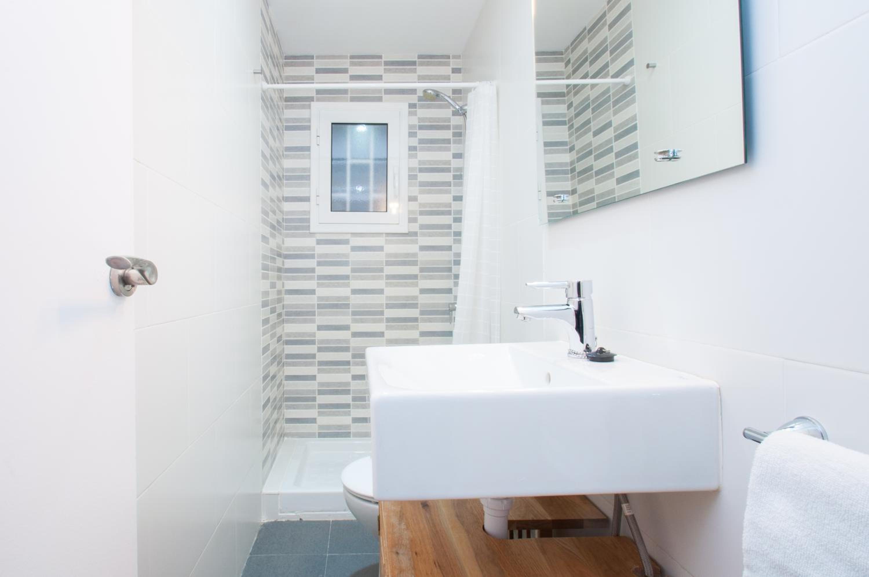 Three-Bedroom Apartment (10 Adults) photo 3