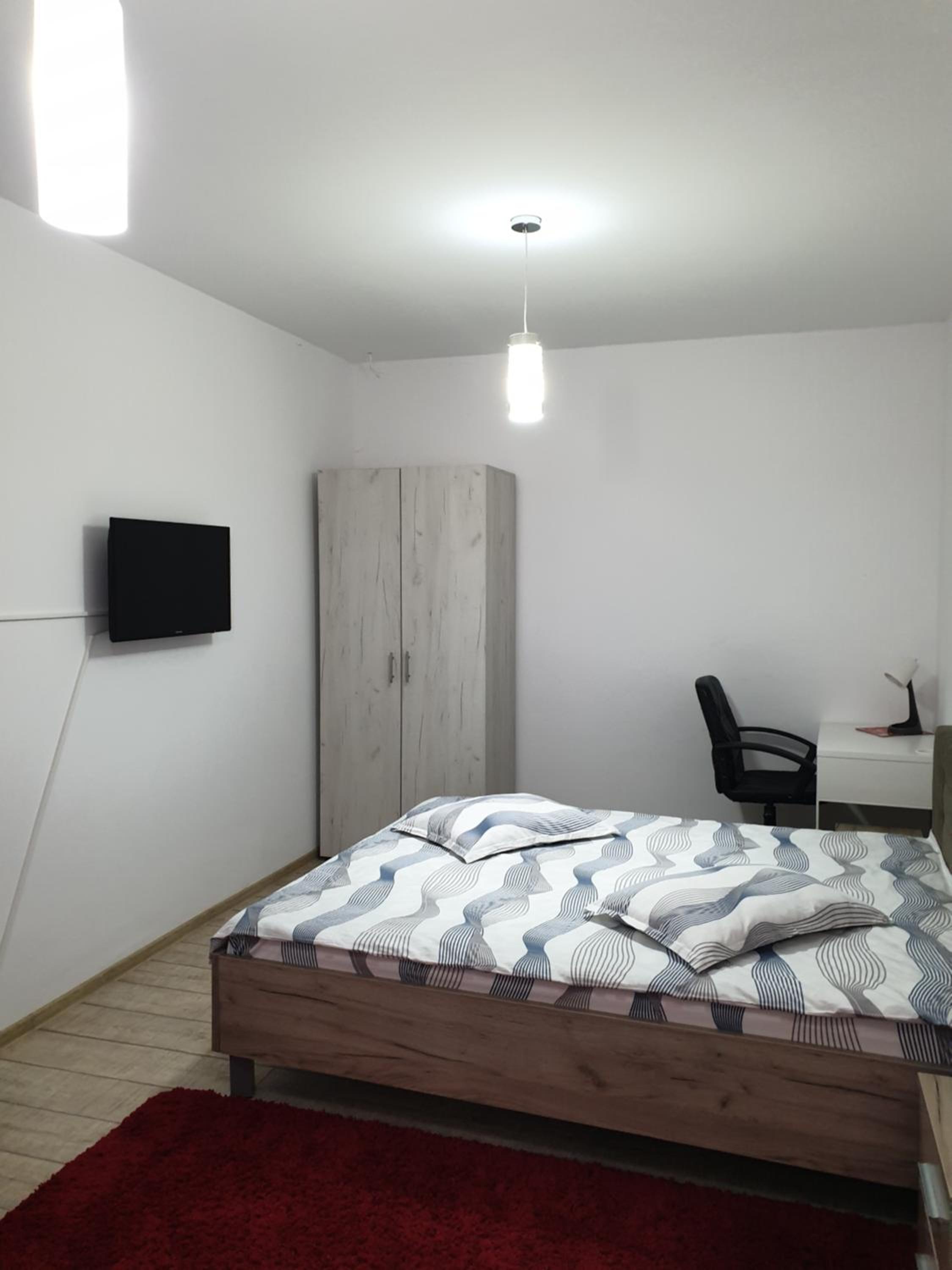 One-Bedroom Apartment - Photo 7