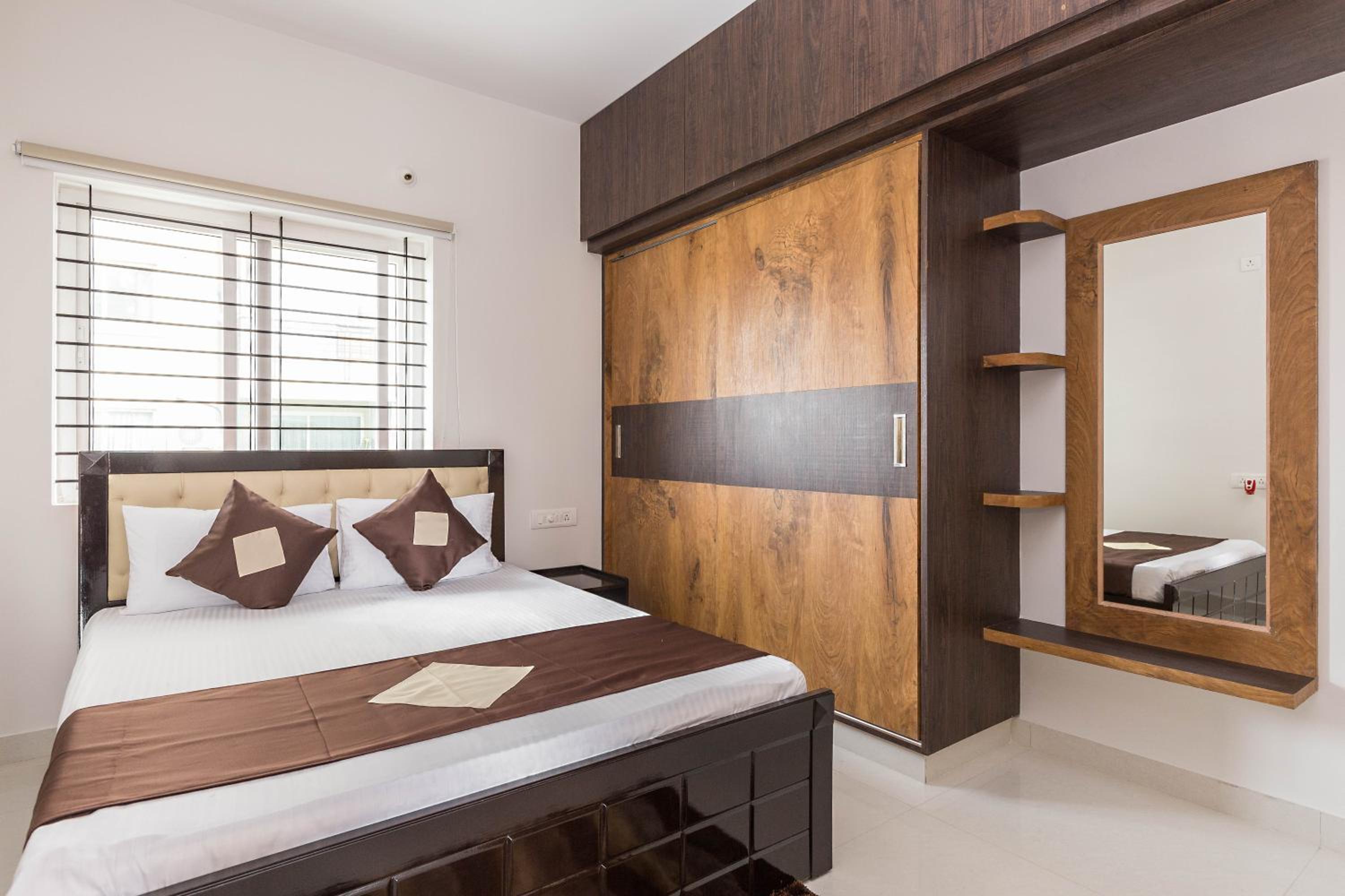 Standard One-Bedroom Apartment - Photo 10