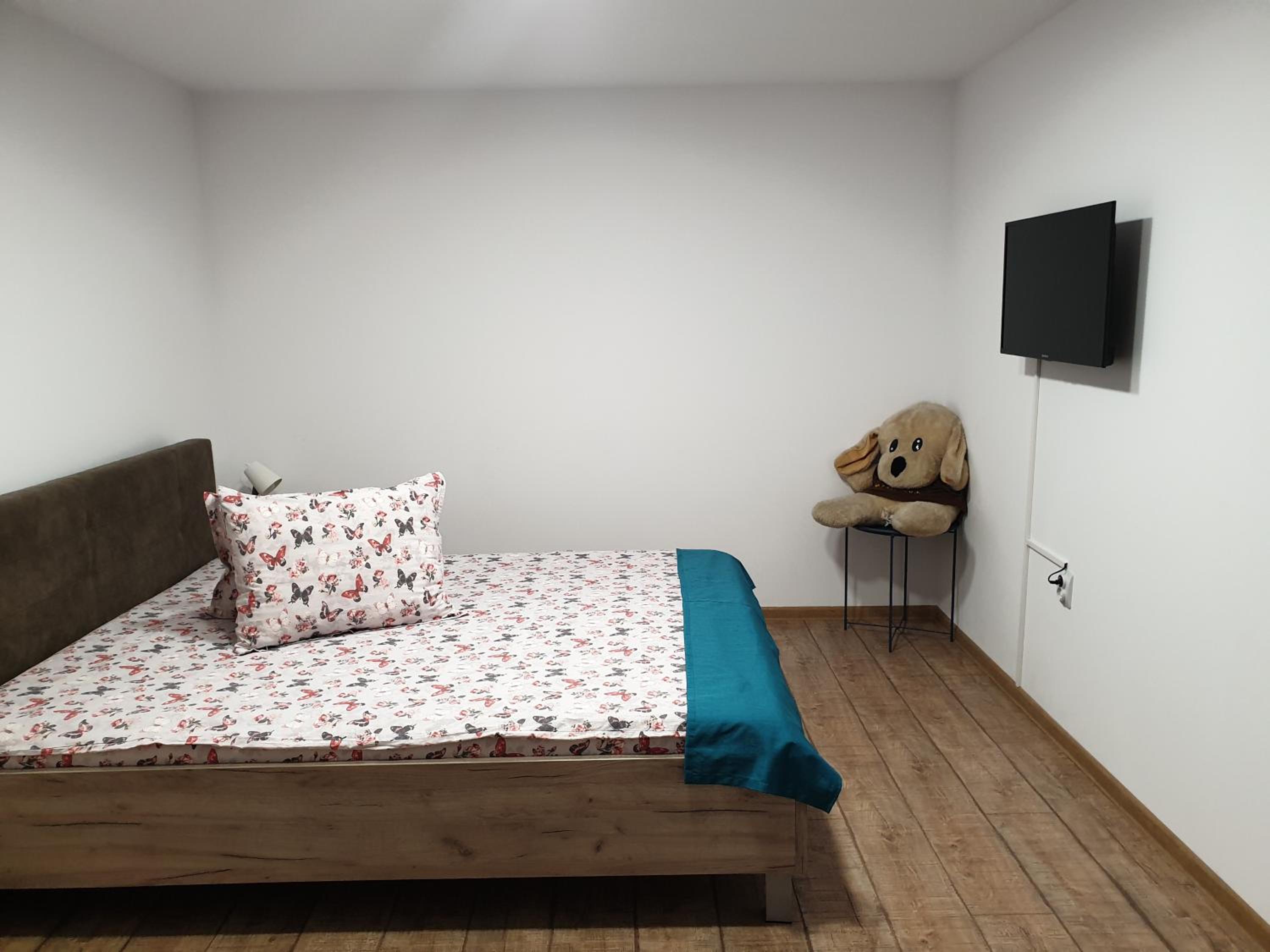 Two-Bedroom Apartment - Photo 11