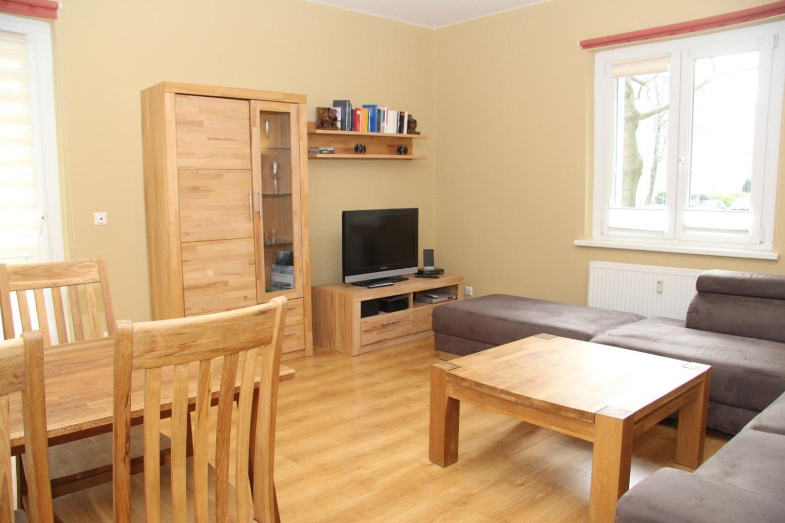 Apartment with Balcony photo 1