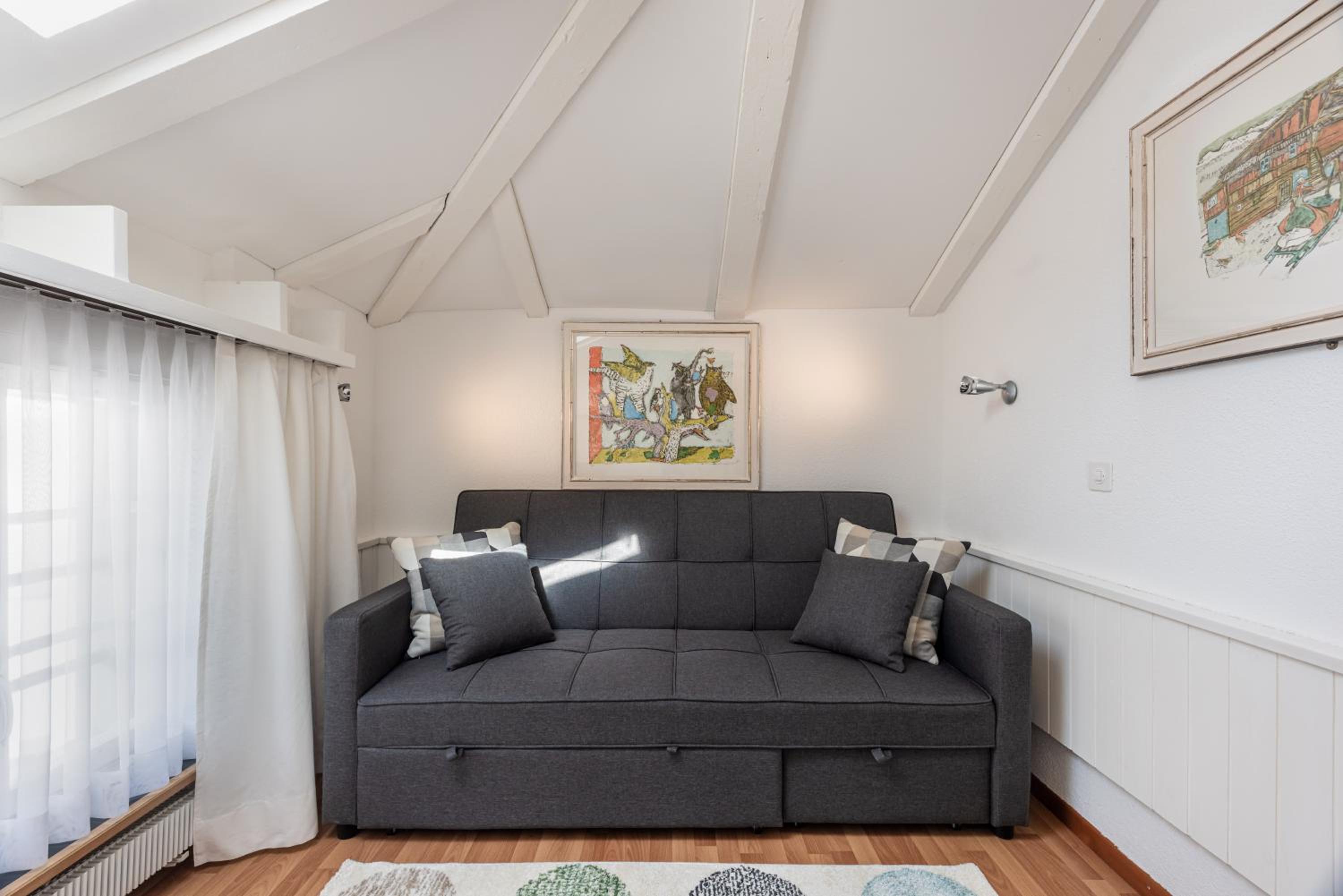Apartment photo 2