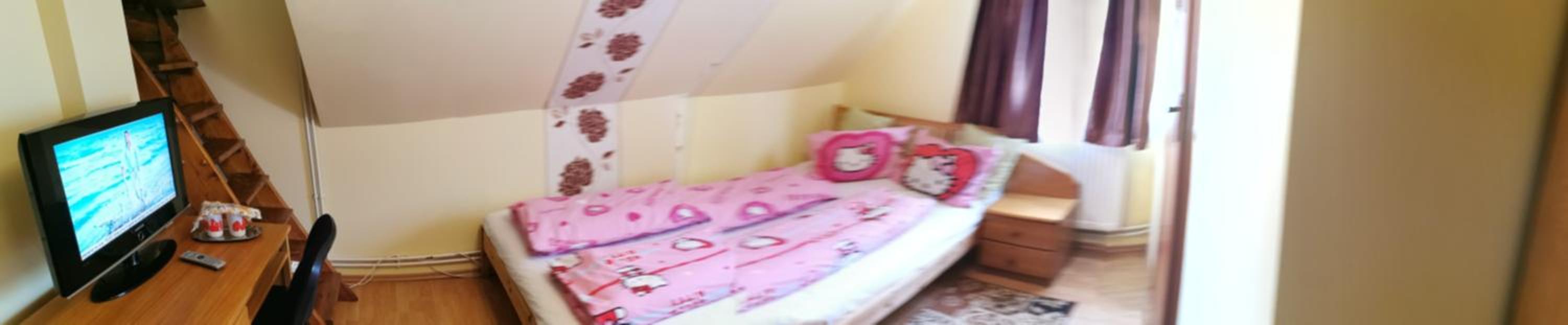 Triple Room with Private Bathroom - Photo 7