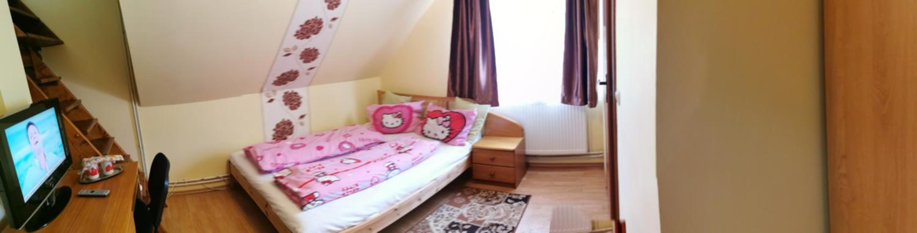 Triple Room with Private Bathroom - Photo 6