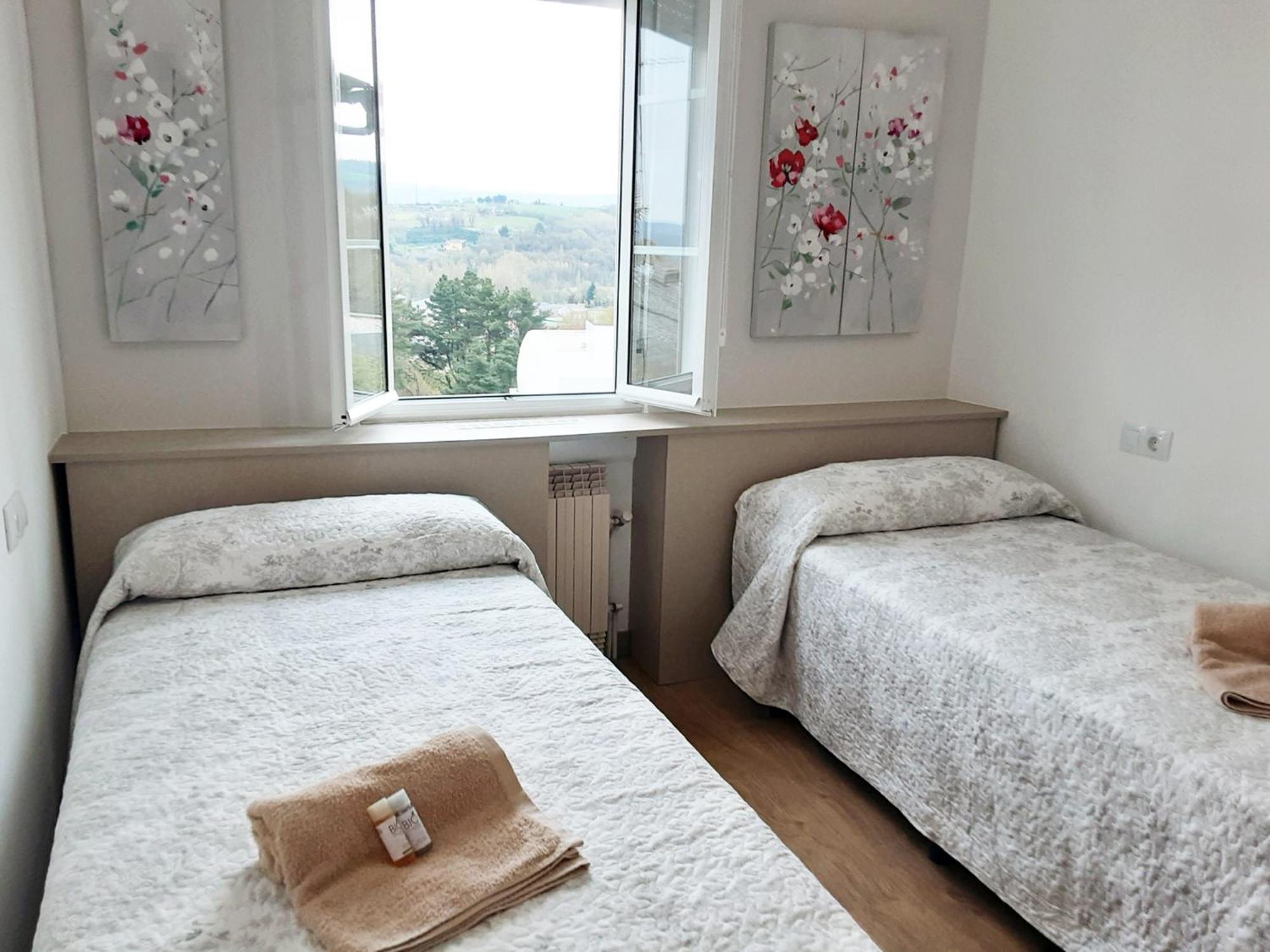 Twin Room with Private Bathroom