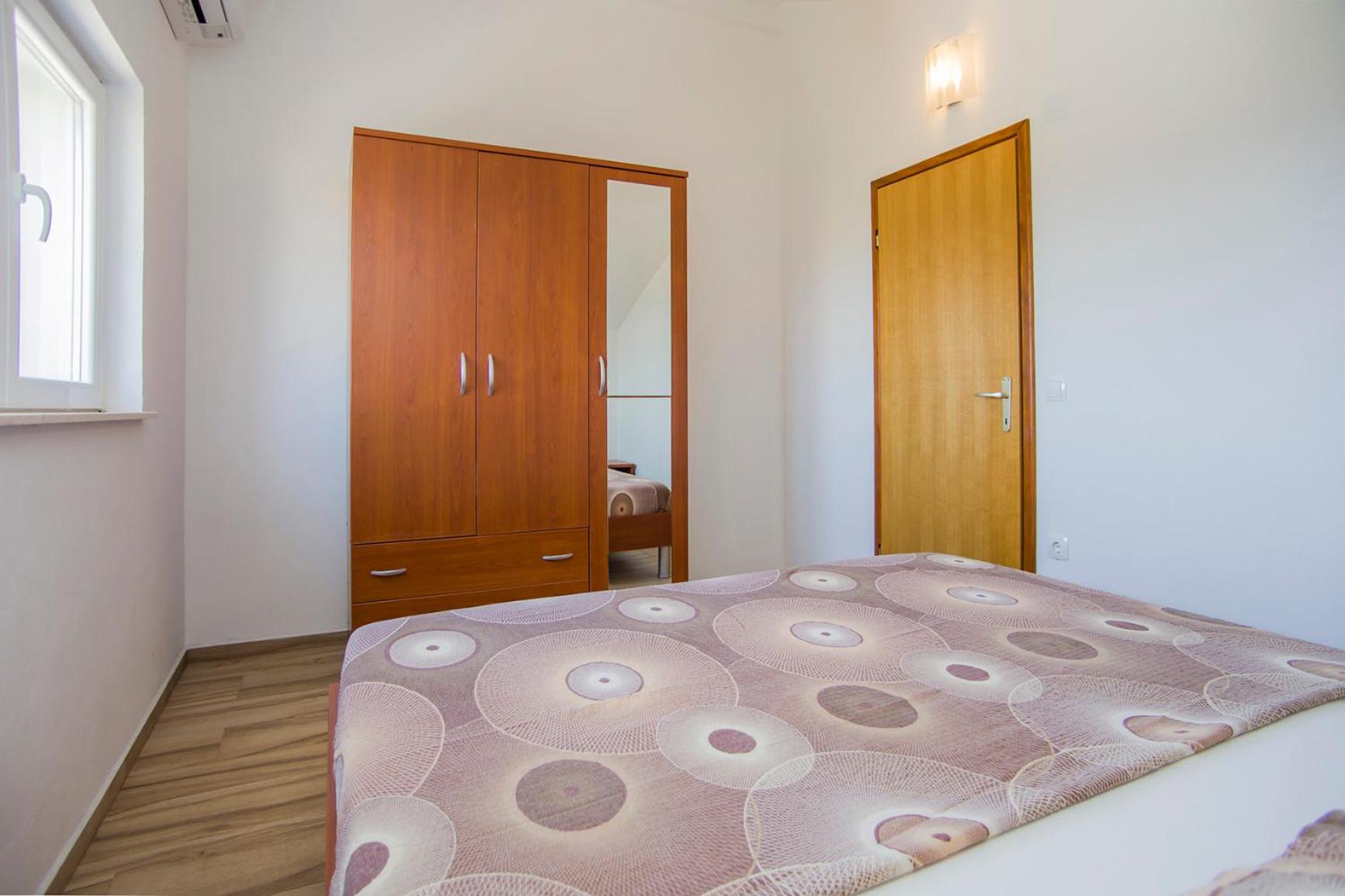 One-Bedroom Apartment photo 3