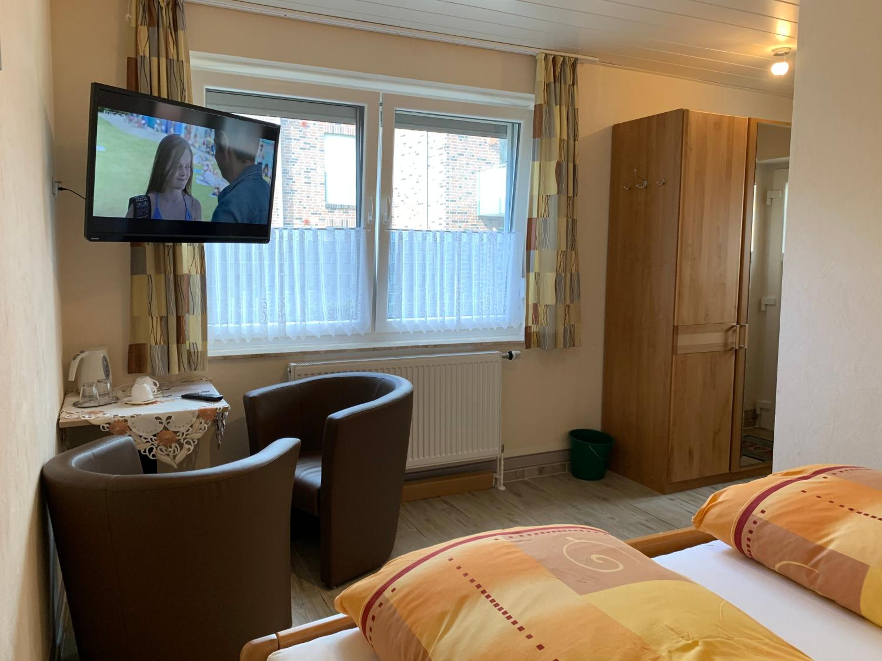 Budget Double Room photo 2