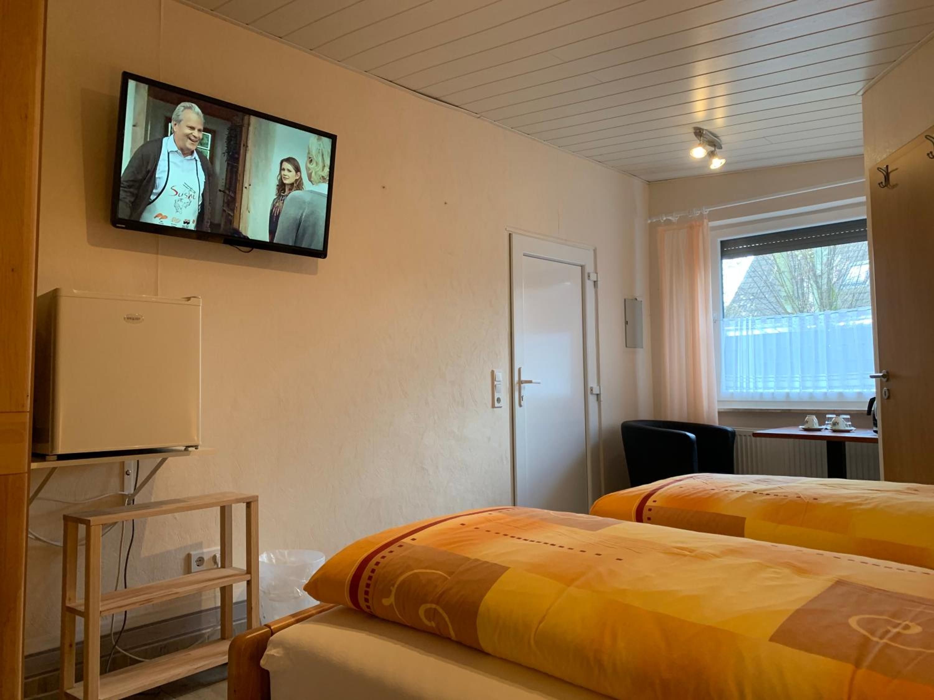 Budget Double Room photo 3
