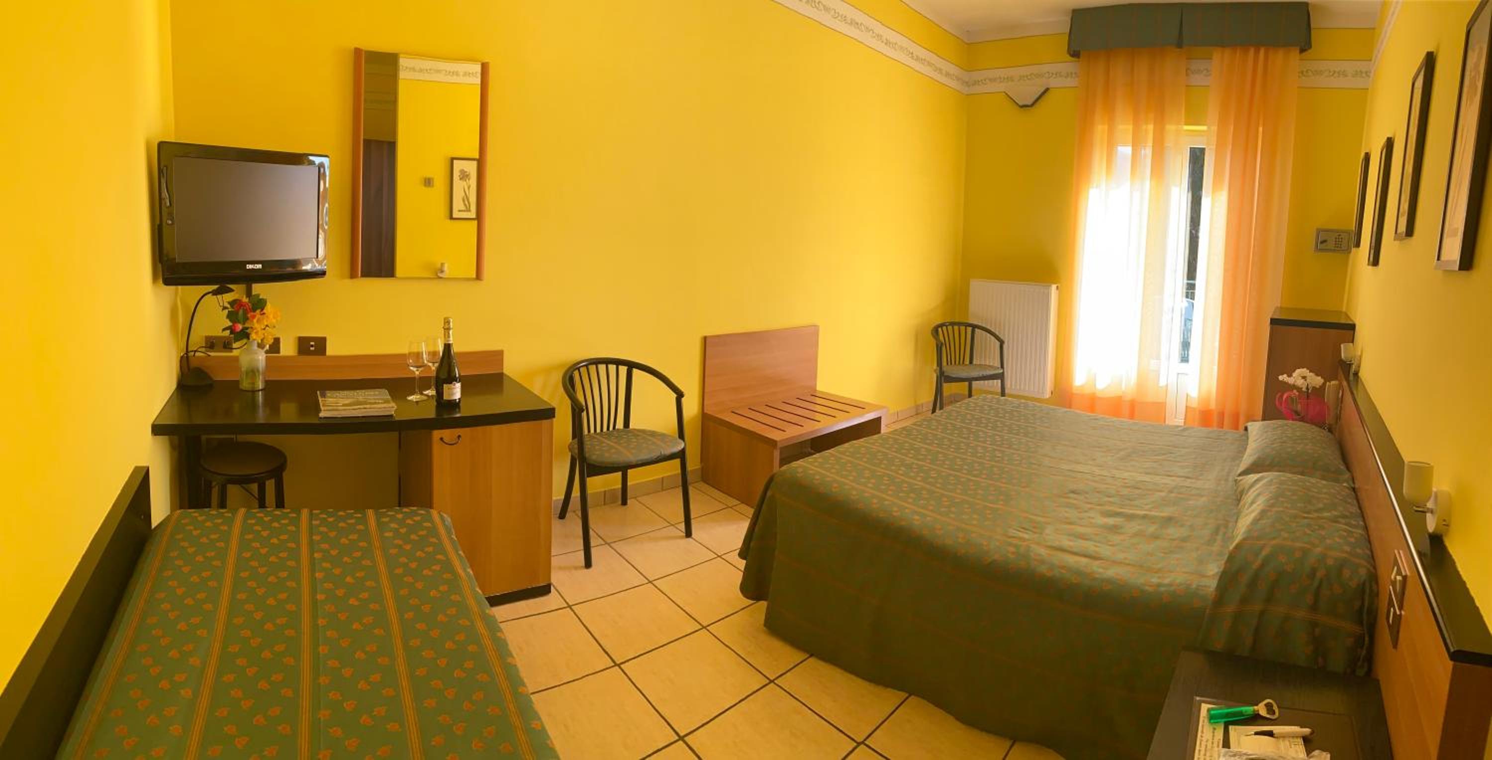 Triple Room - Photo 1