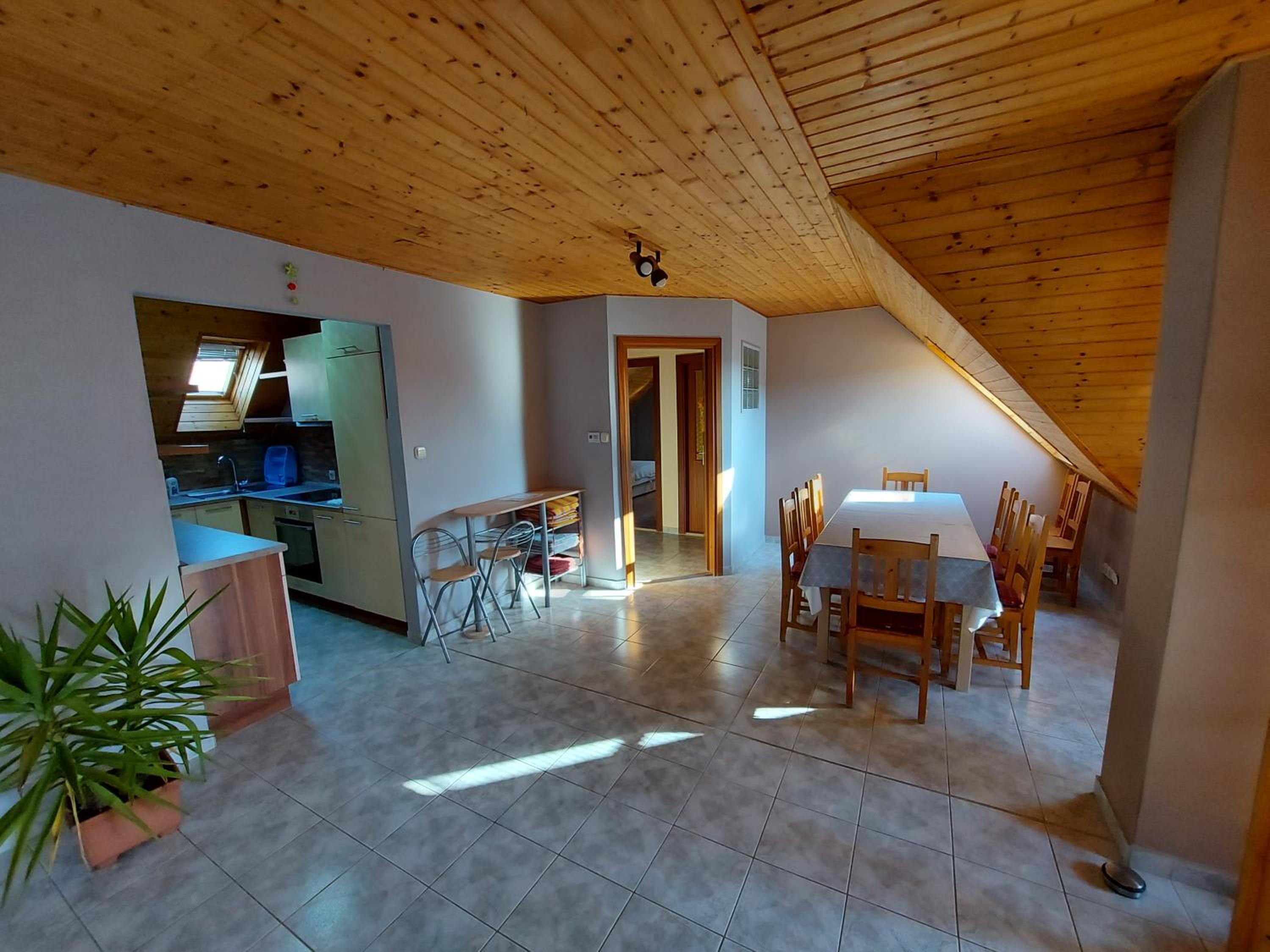 Three-Bedroom Apartment - Photo 8