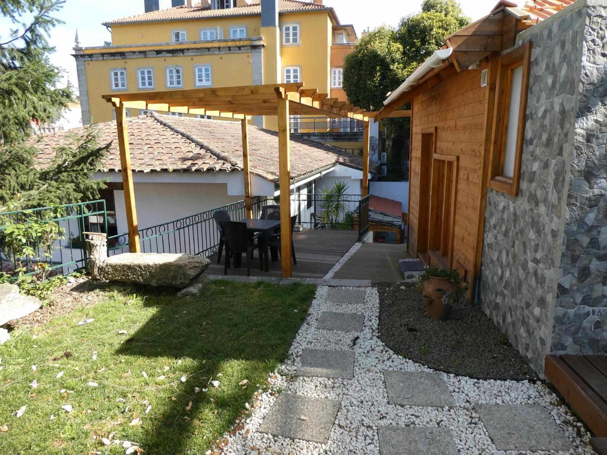 Bungalow with Garden View - Photo 5
