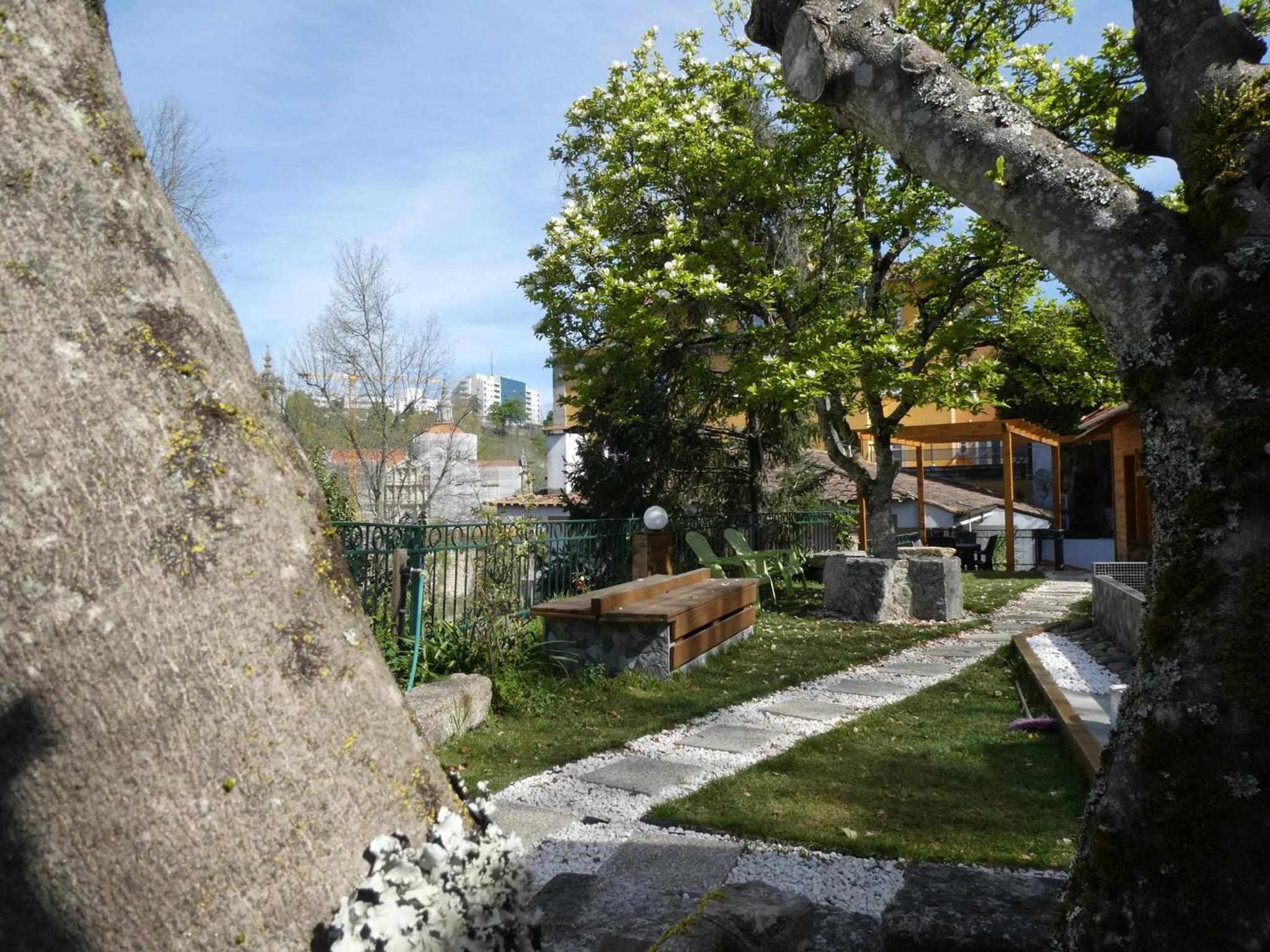 Bungalow with Garden View - Photo 4