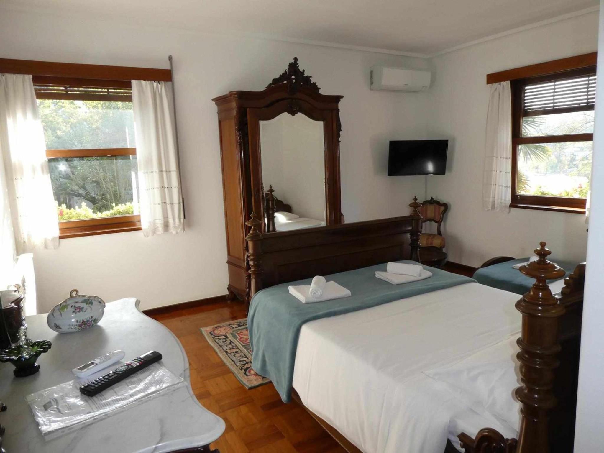 Triple Room with View - Photo 6