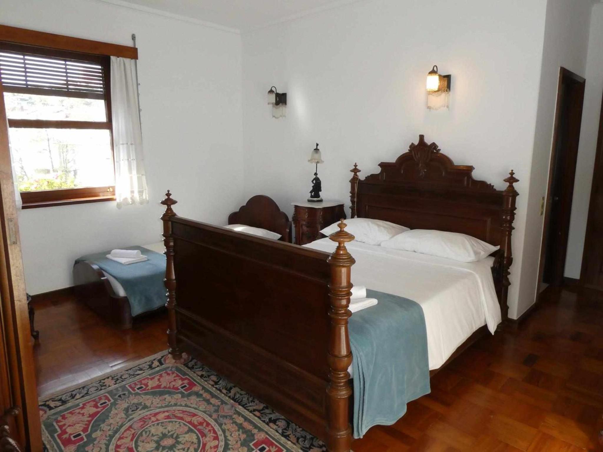 Triple Room with View - Photo 13