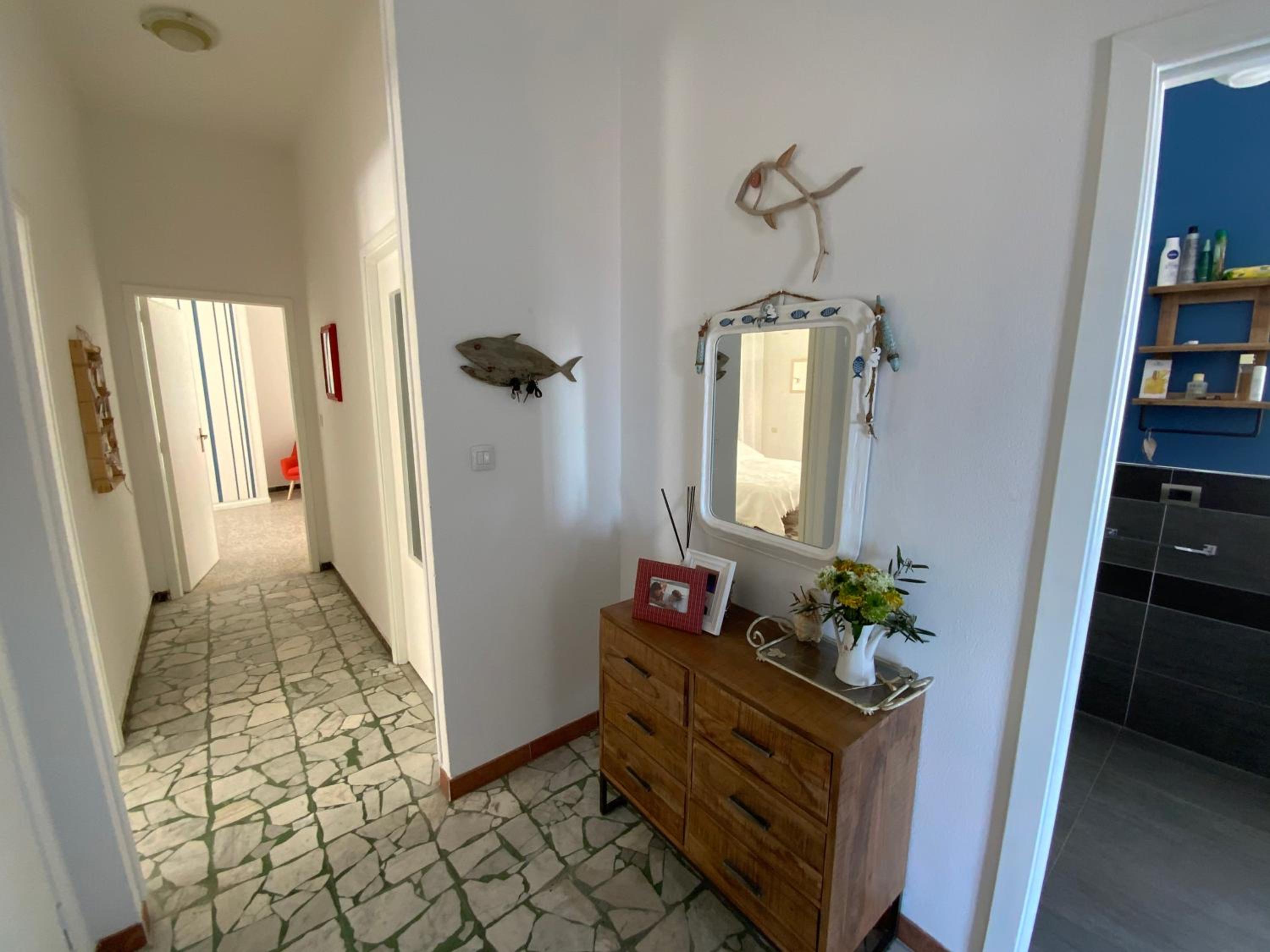 Two-Bedroom House with Sea View photo 2