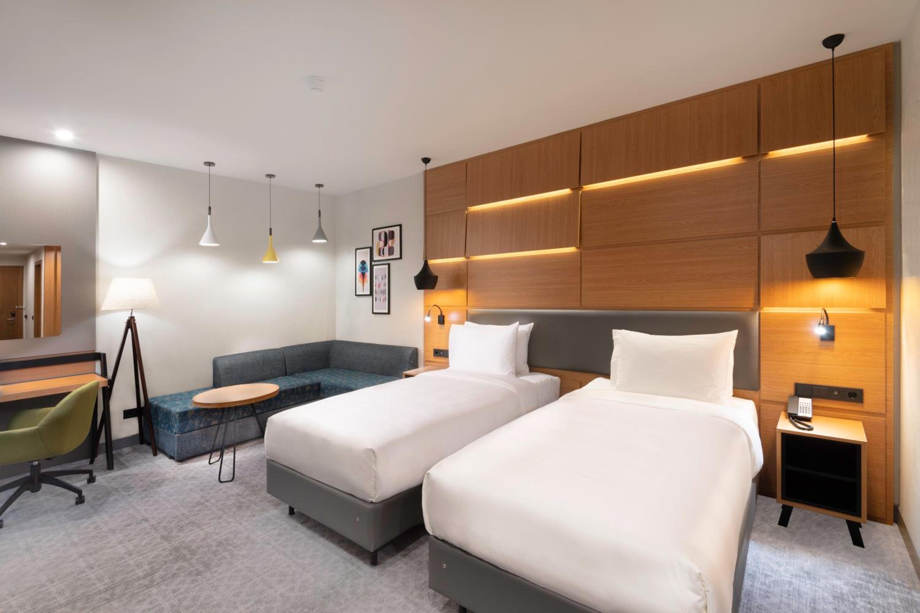 Premium Twin Room photo 3