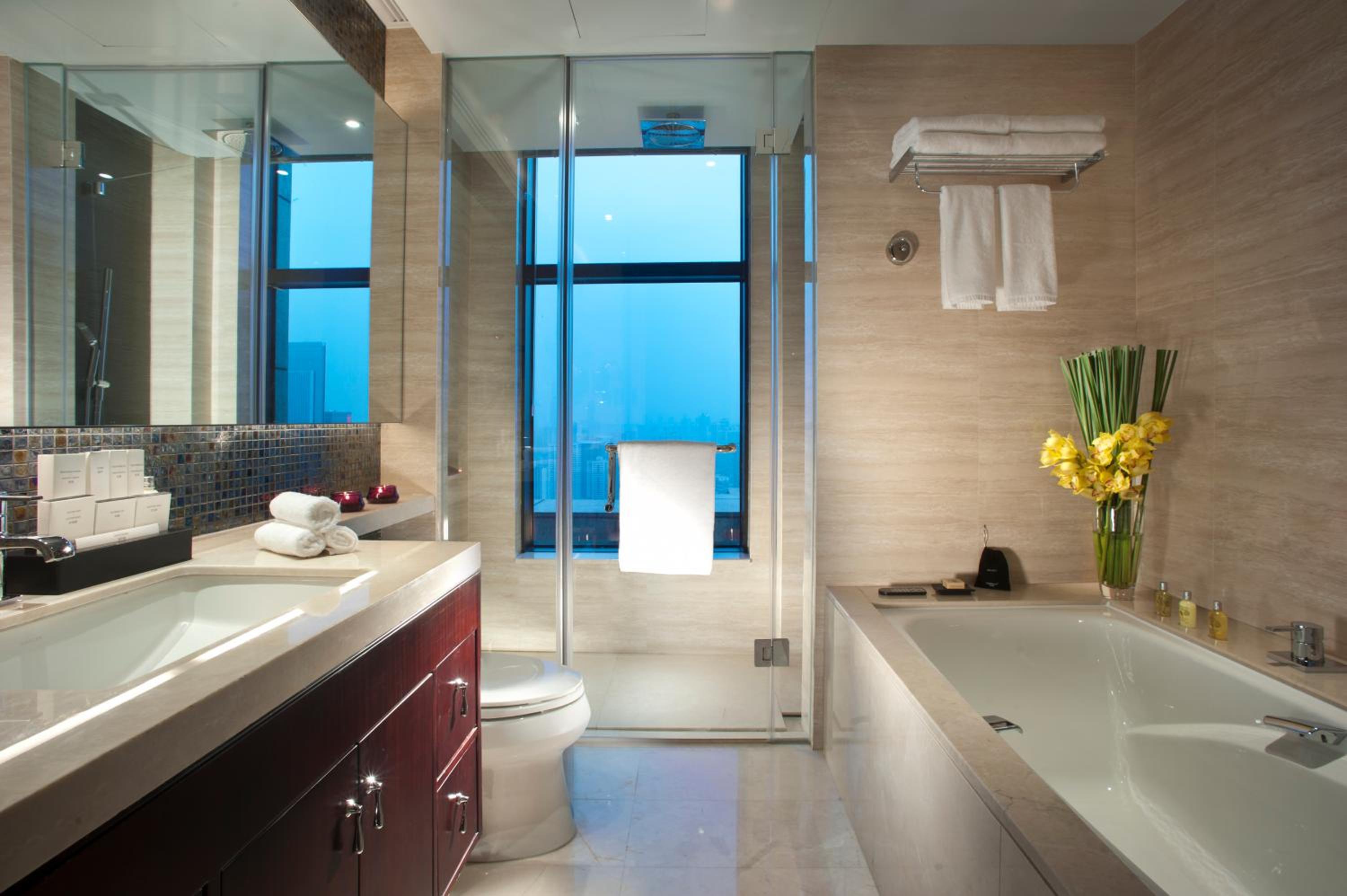 Superior Two-Bedroom Apartment - Photo 6