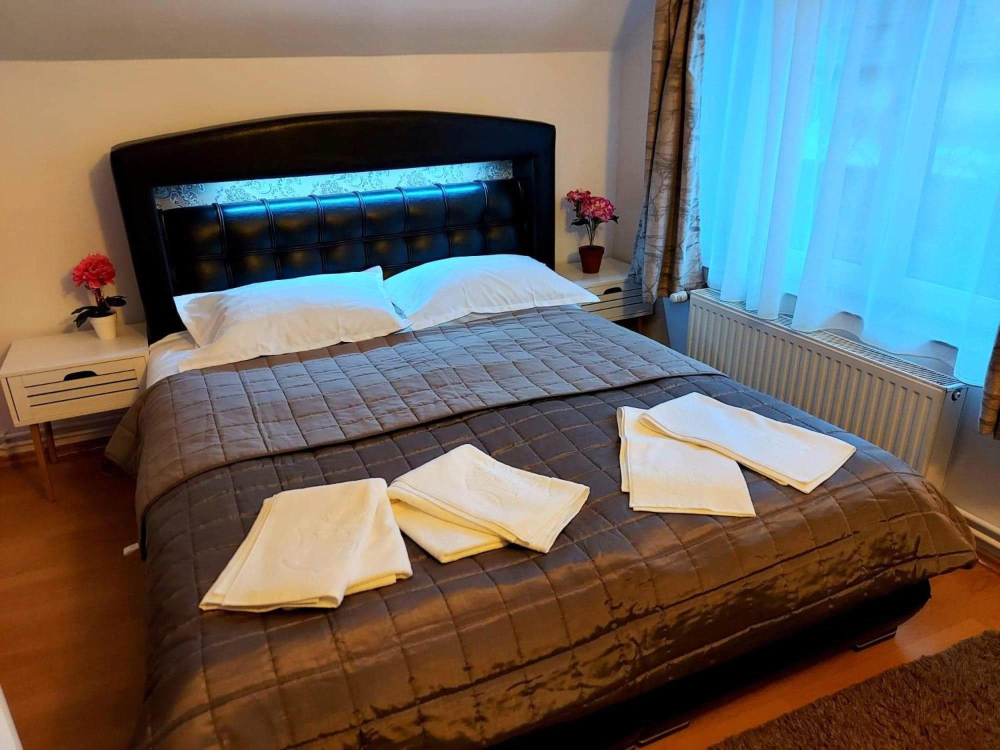 Three-Bedroom House photo 2