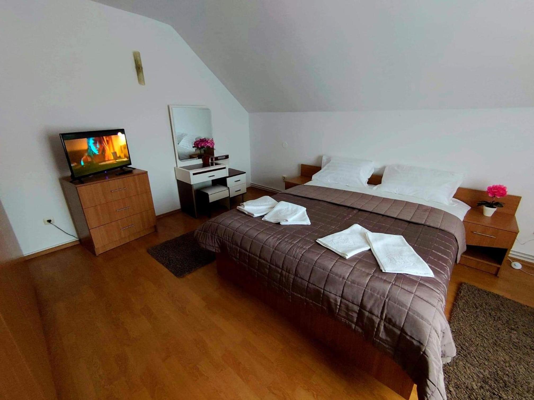 Three-Bedroom House photo 3