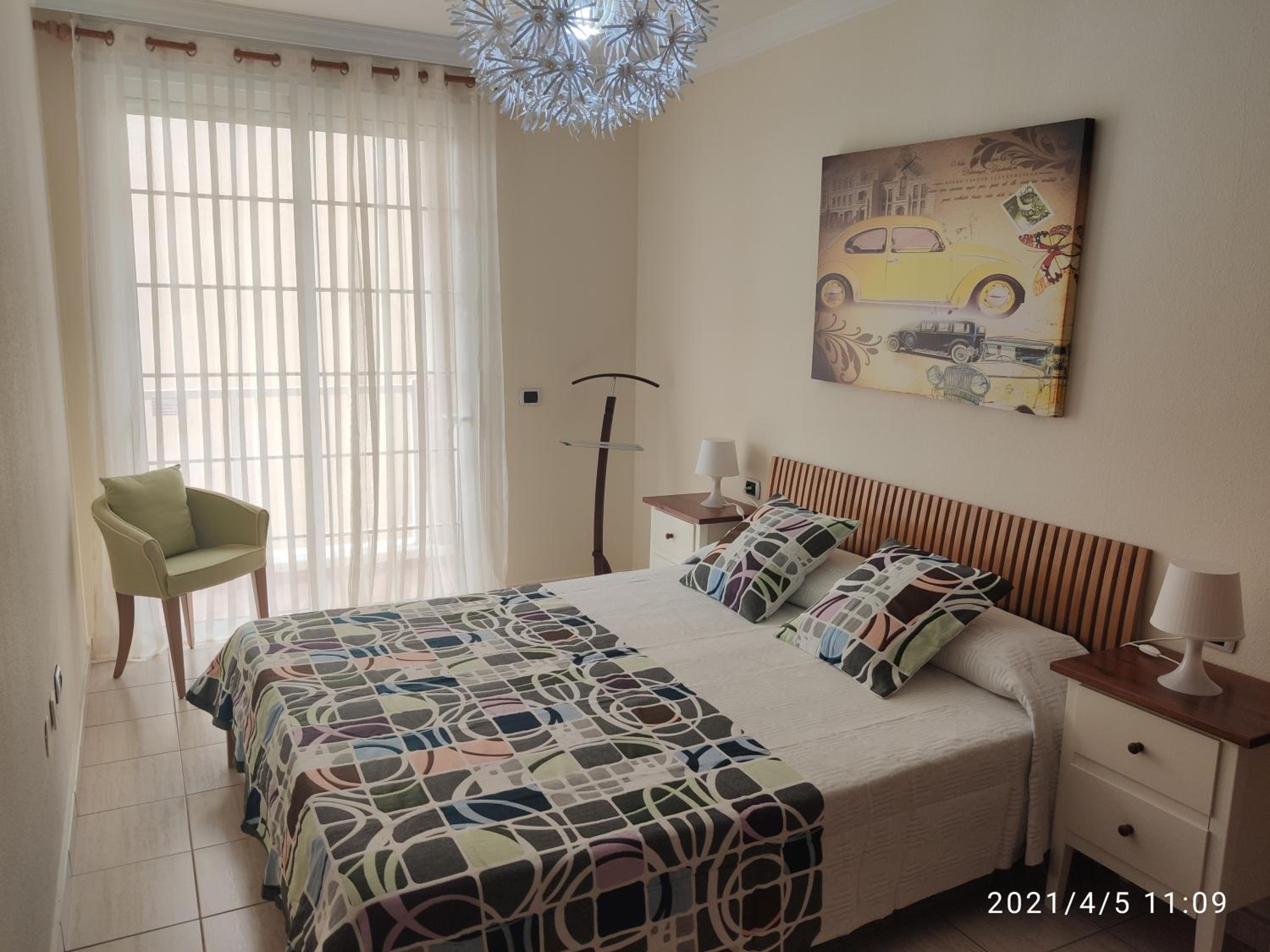 Apartamento con Balcón