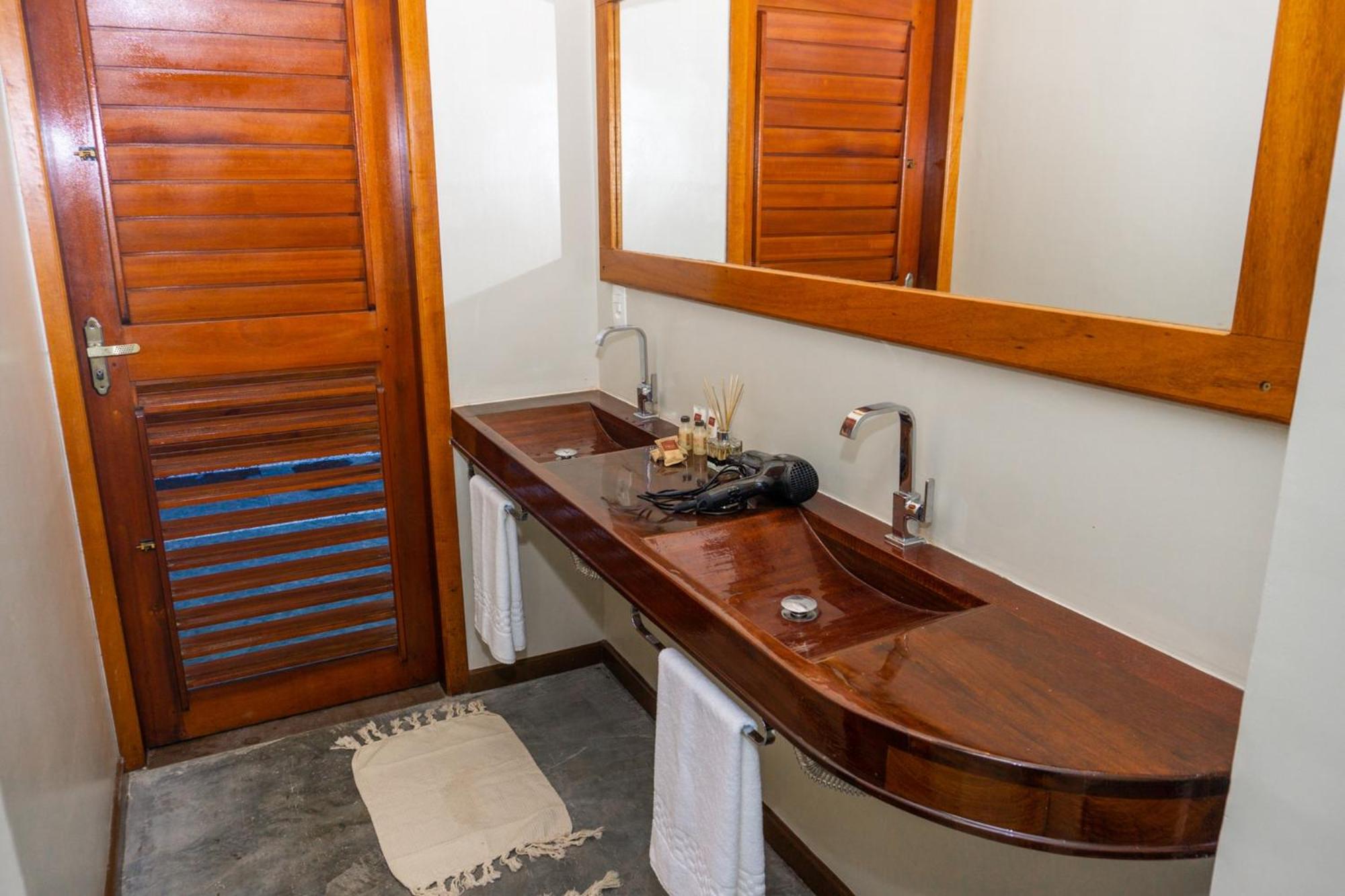 Suite with Spa Bath - Photo 12