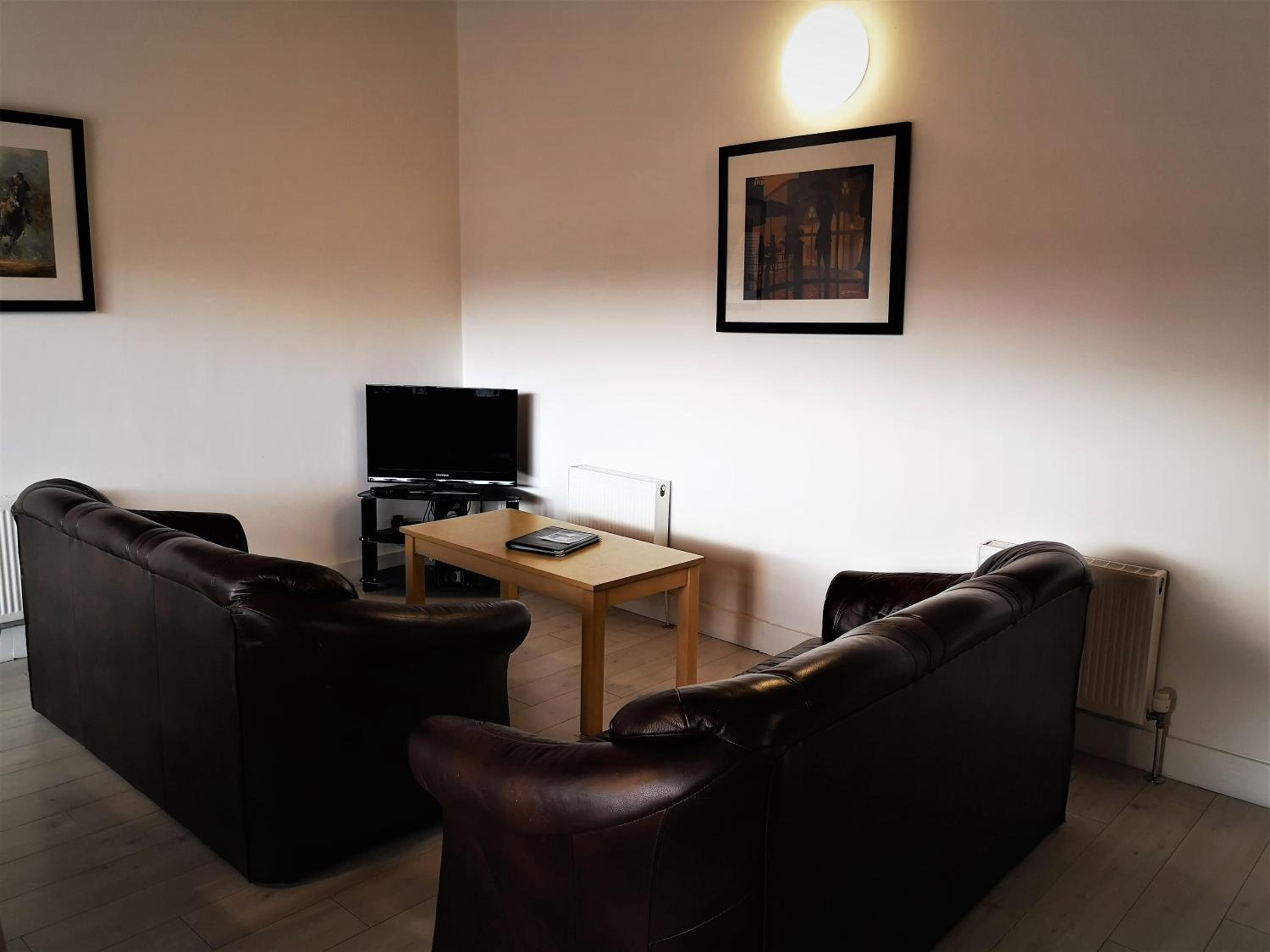 Apartment (6 Adults)