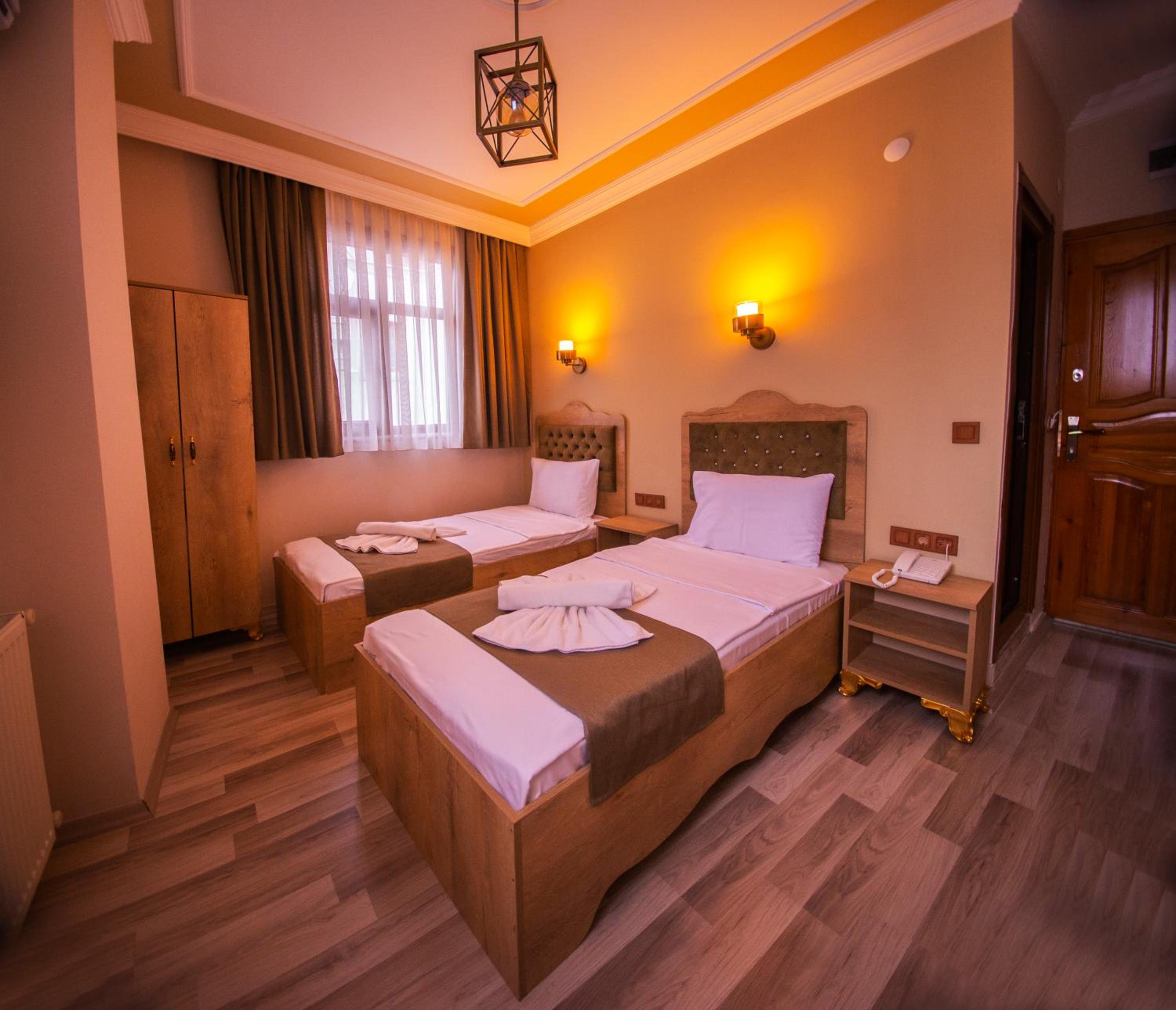 Standard Double or Twin Room photo 2