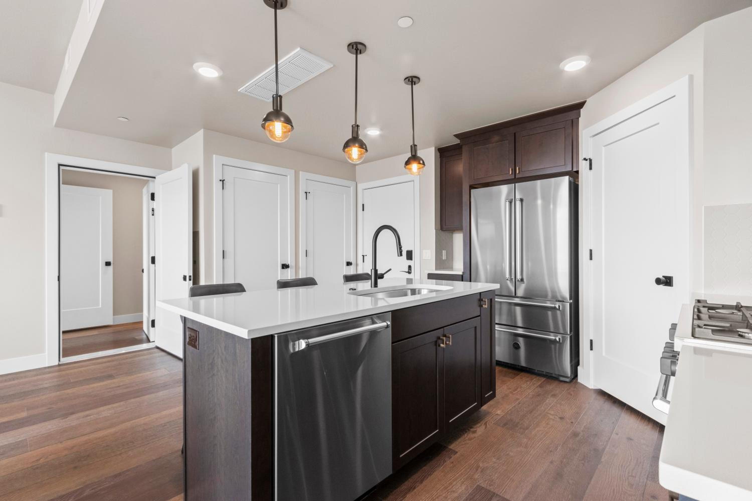 2 Bedroom Suite Mountain View 