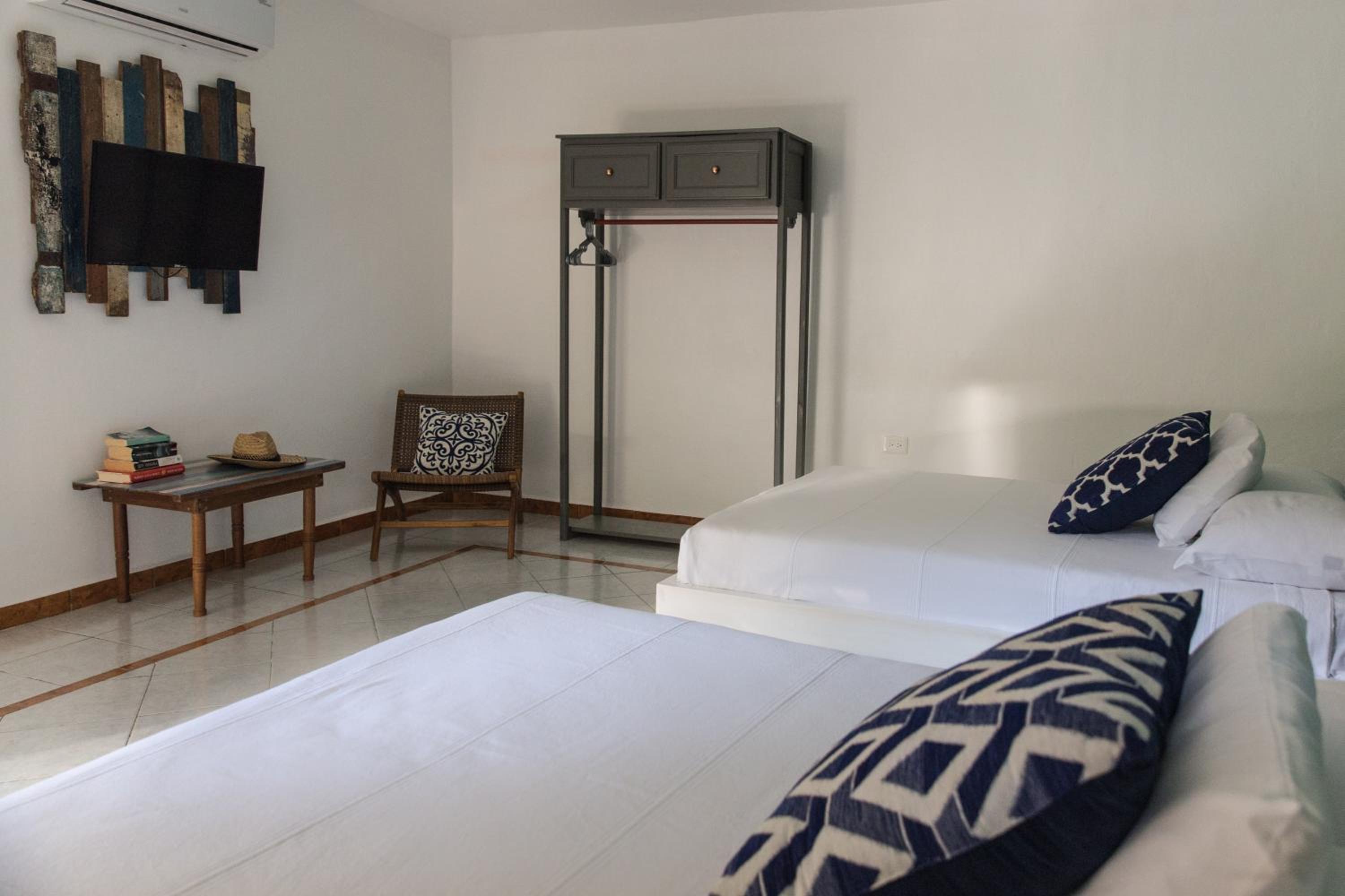 Deluxe Twin Room photo 2