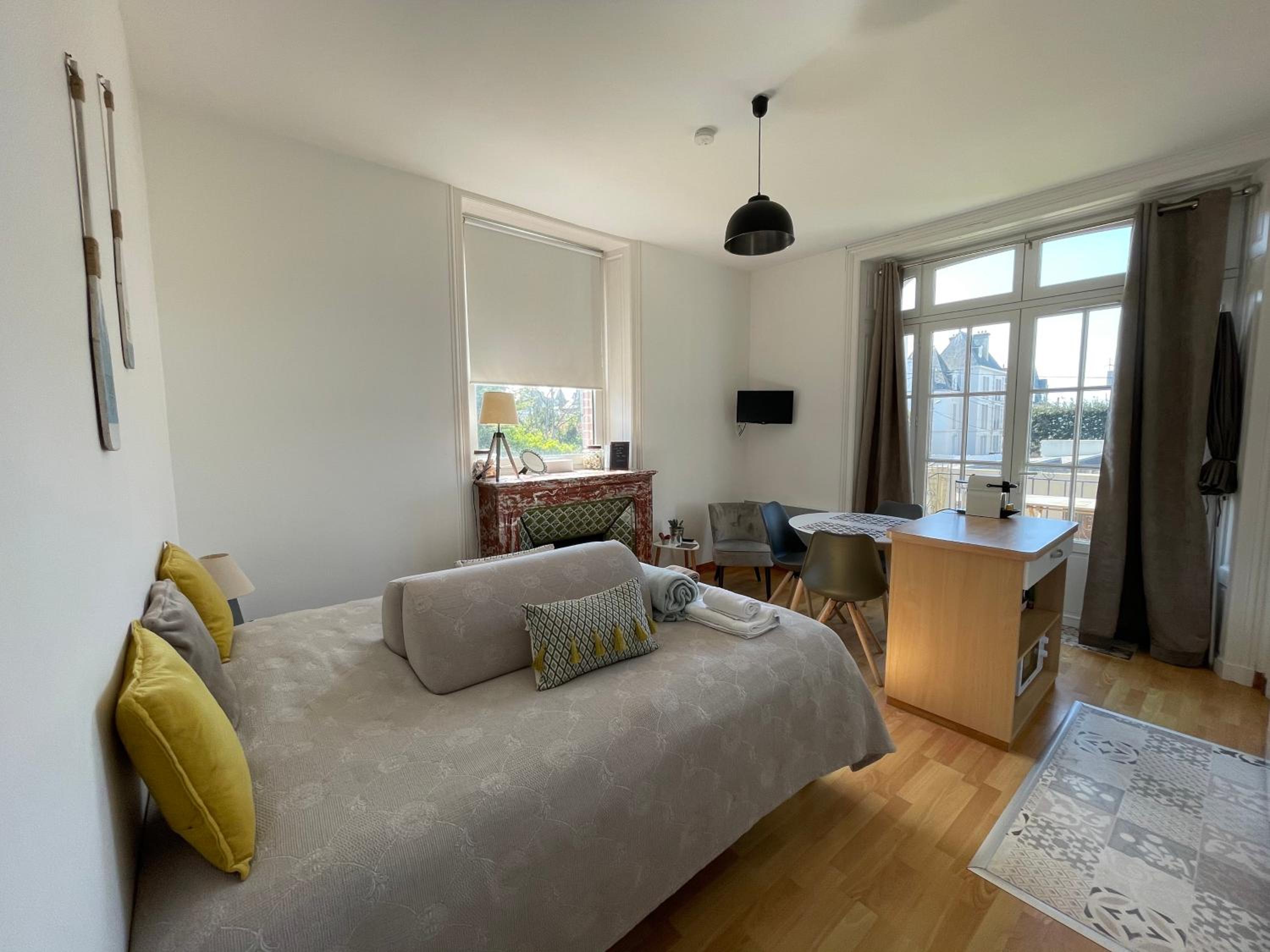 Studio with Garden View - Le Petit Bé