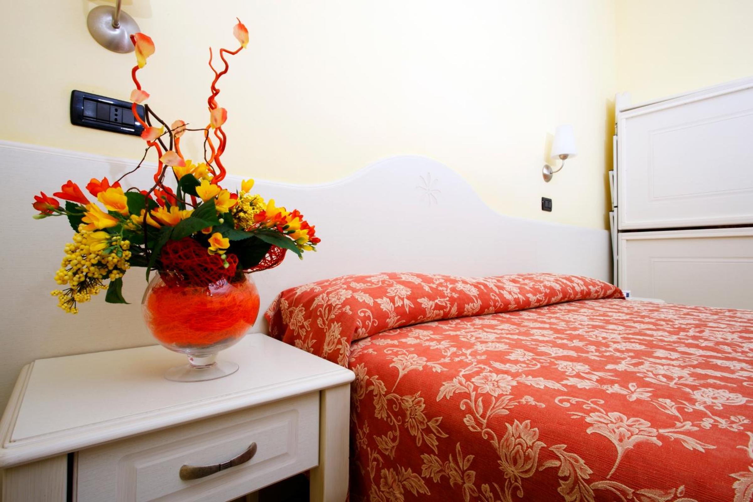 Standard Triple Room photo 2