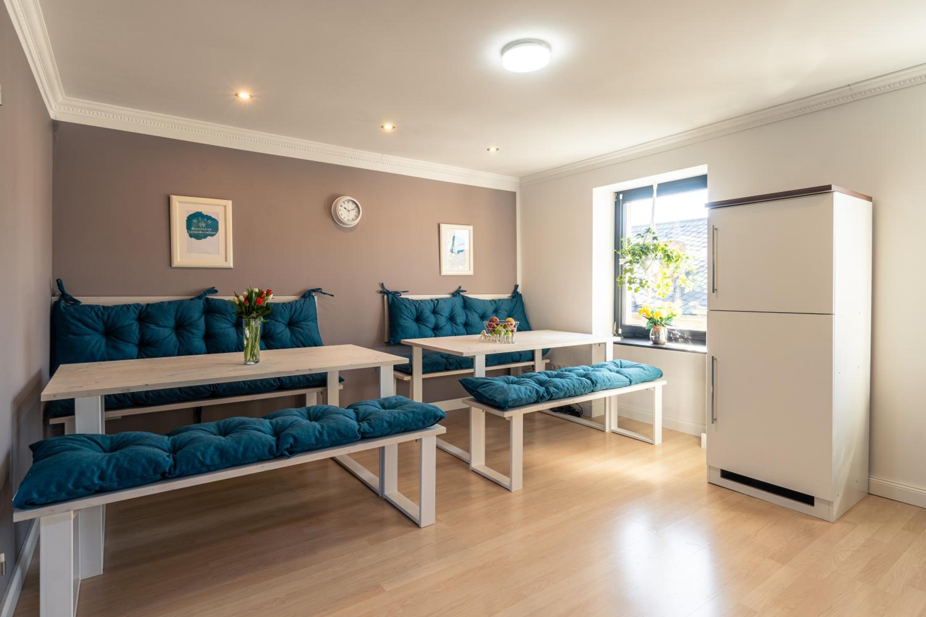 One-Bedroom Apartment - Photo 2