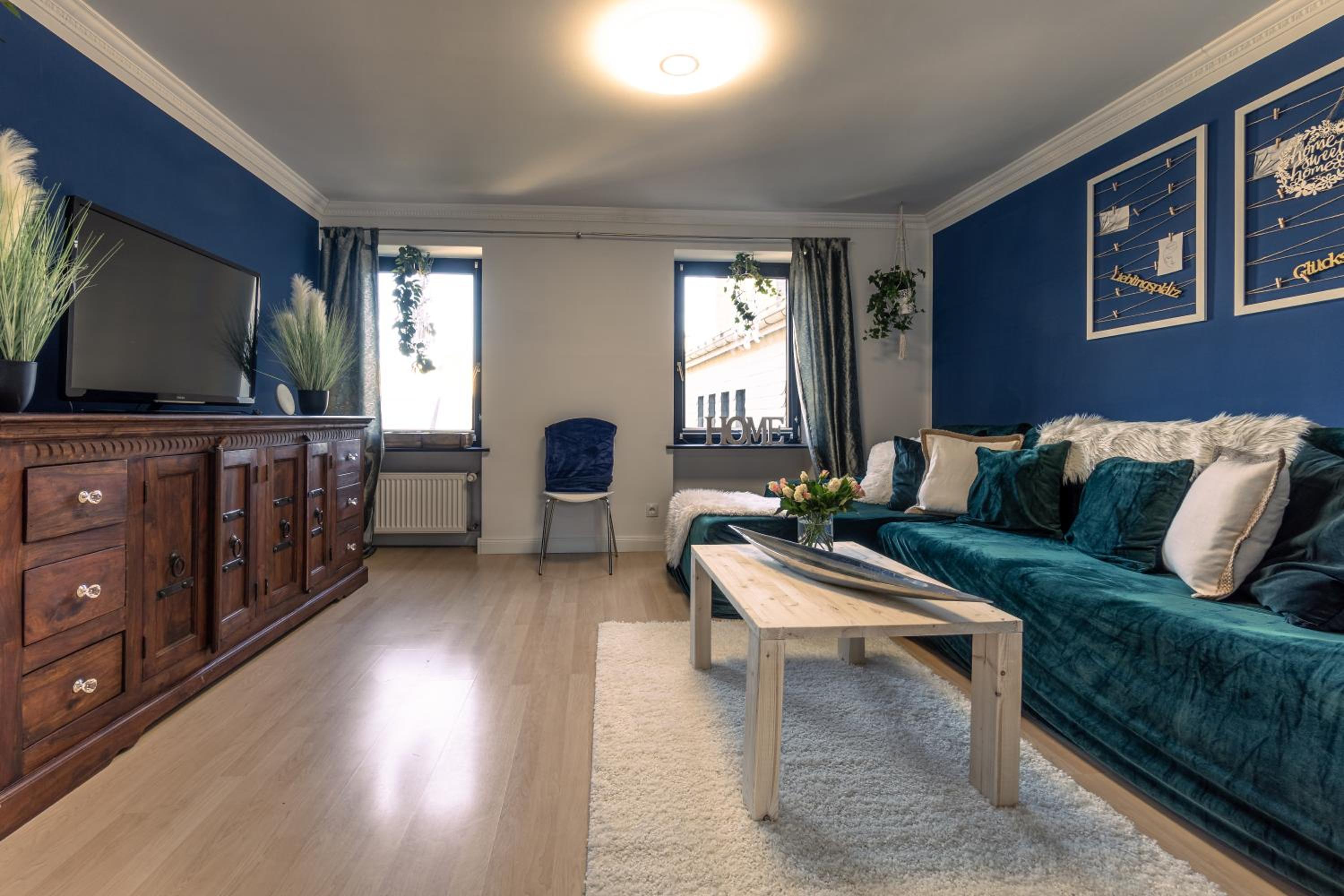 One-Bedroom Apartment - Photo 9