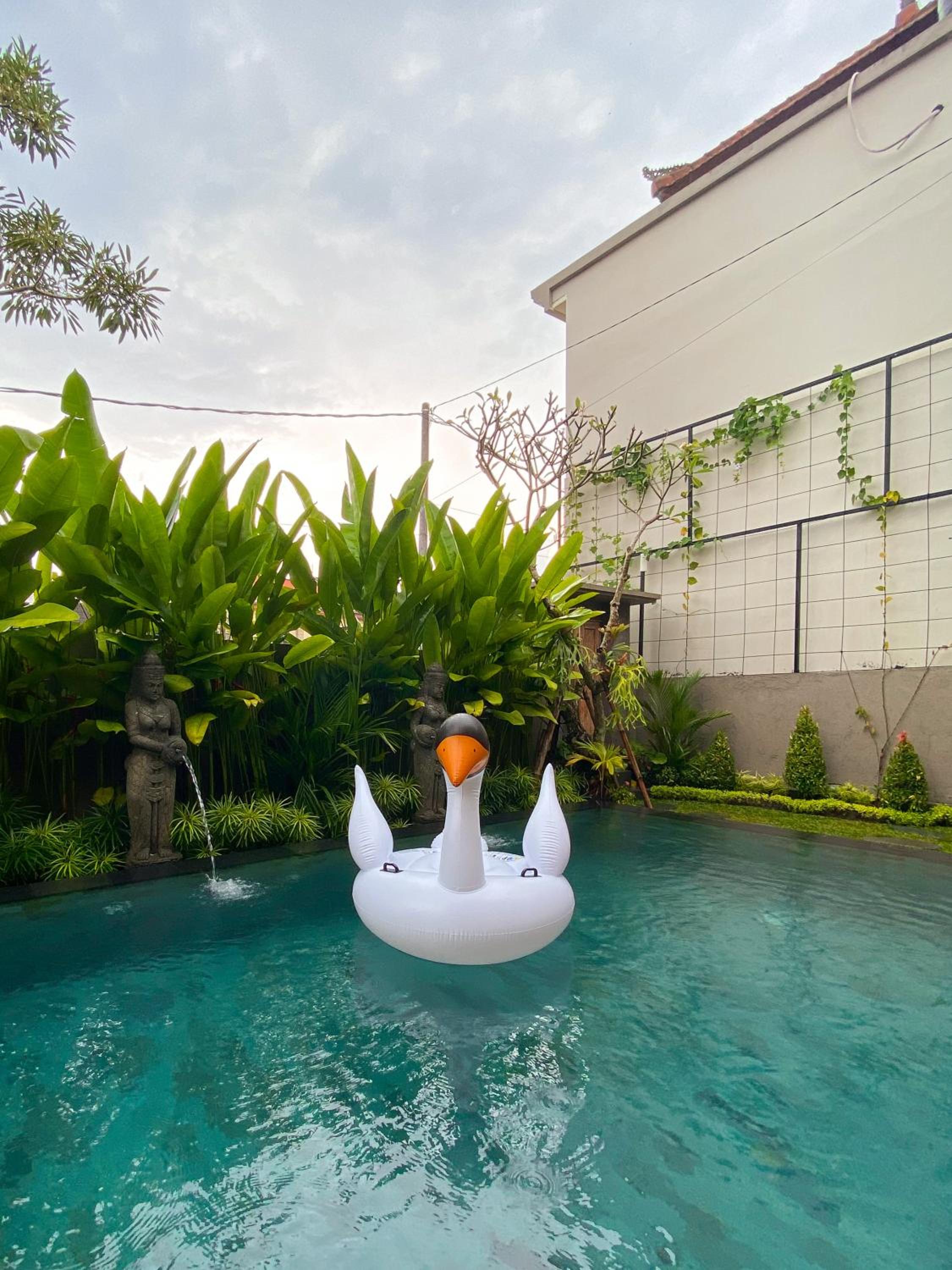 Villa with Private Pool - Photo 27