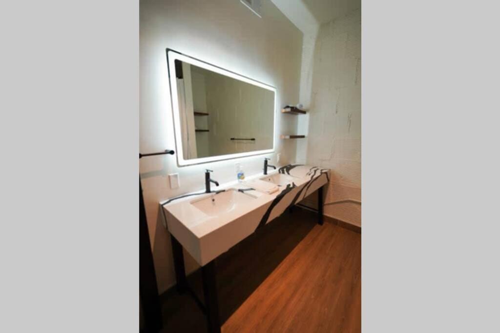 Two-Bedroom Apartment - Photo 7