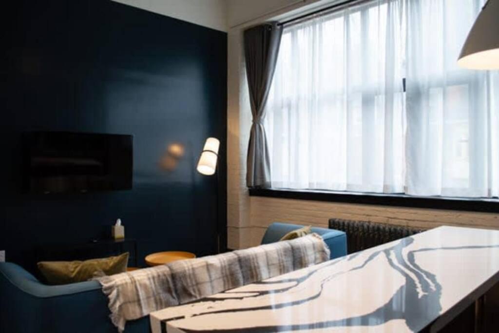 Two-Bedroom Apartment - Photo 19